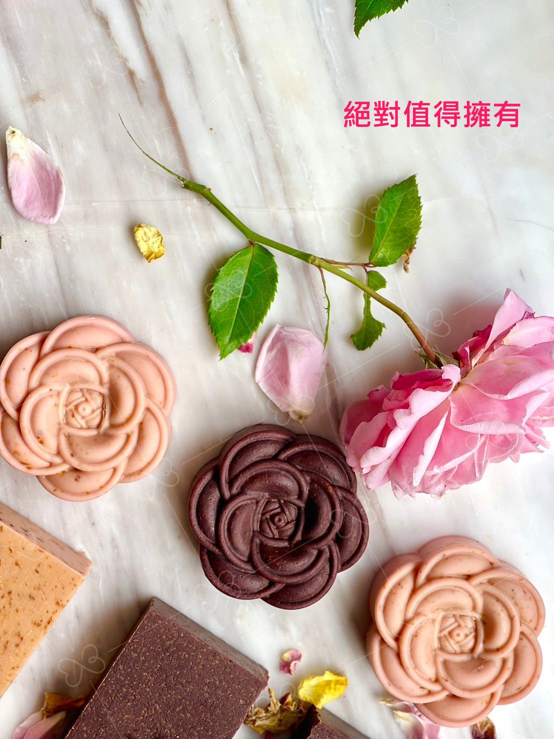 【夏安居森林農場】 玫瑰系列 | 奢華玫瑰純露洗顏冷製皂 、植萃玫瑰沐浴冷製皂