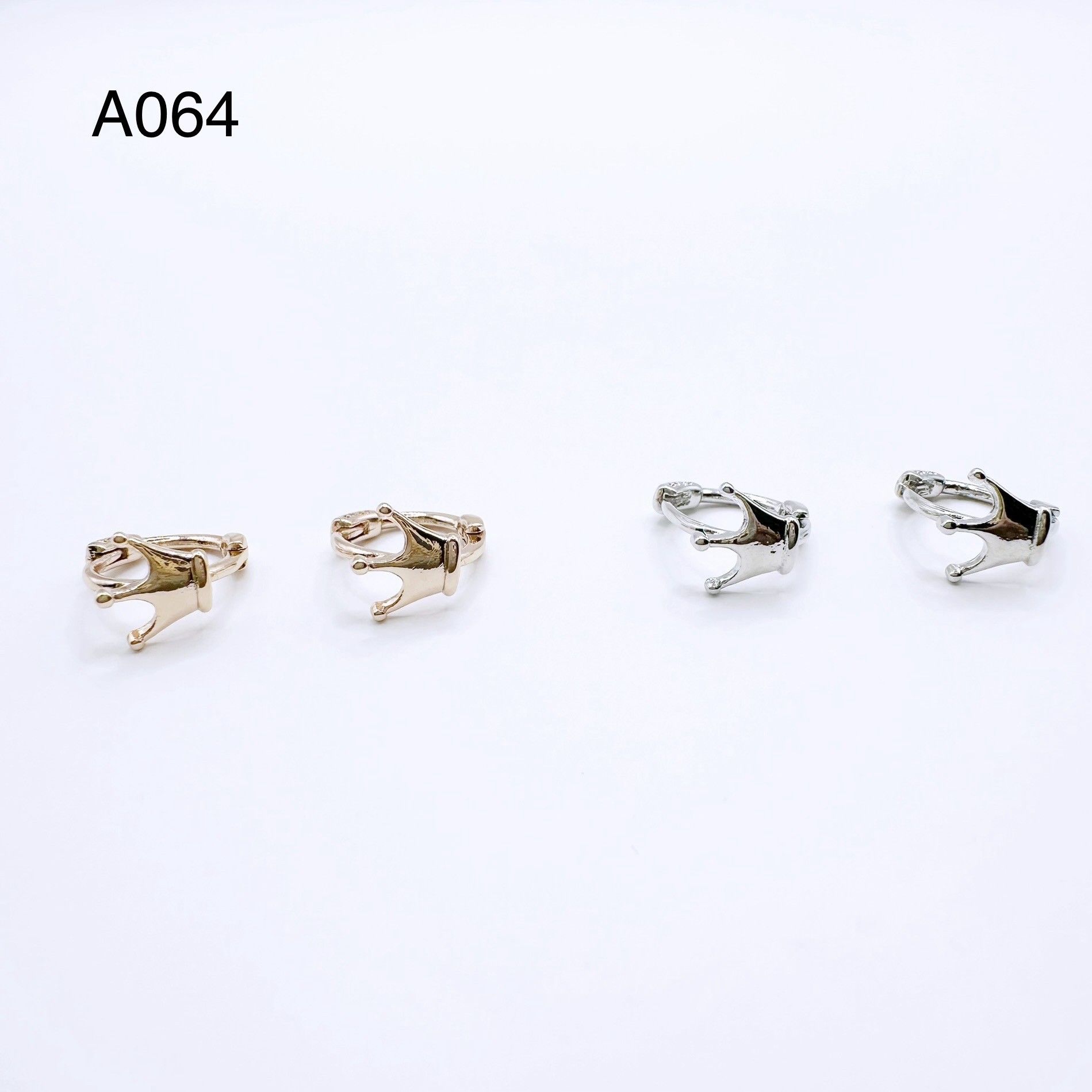 336. 皇冠造型鈦鋼耳釦型耳環