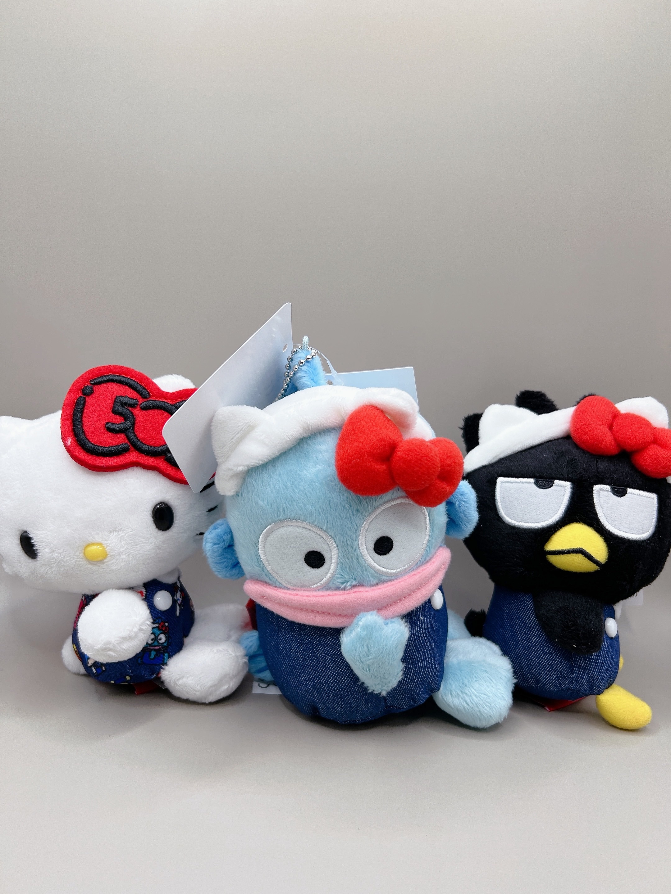 🌟￼［快速出貨］日本代購三麗鷗 絨毛玩偶吊飾 （Kitty歡慶50週年系列） Kitty 酷企鵝 漢邦 kitty髮箍