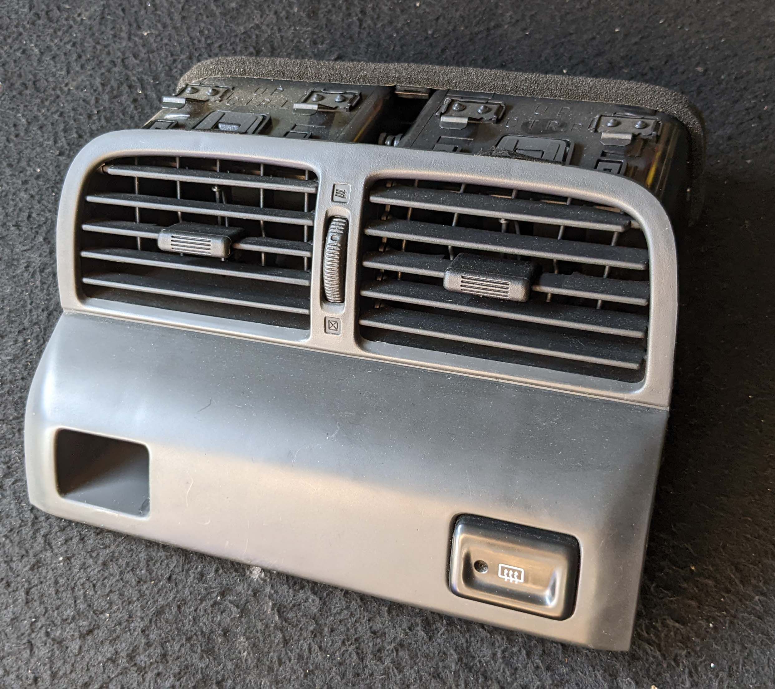 A32 240912（金額為9999的物品請聯繫FB郵寄或自取）
