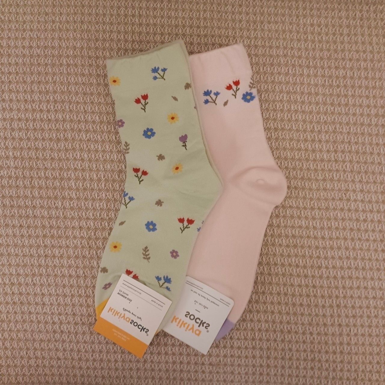 文青小碎花中筒襪