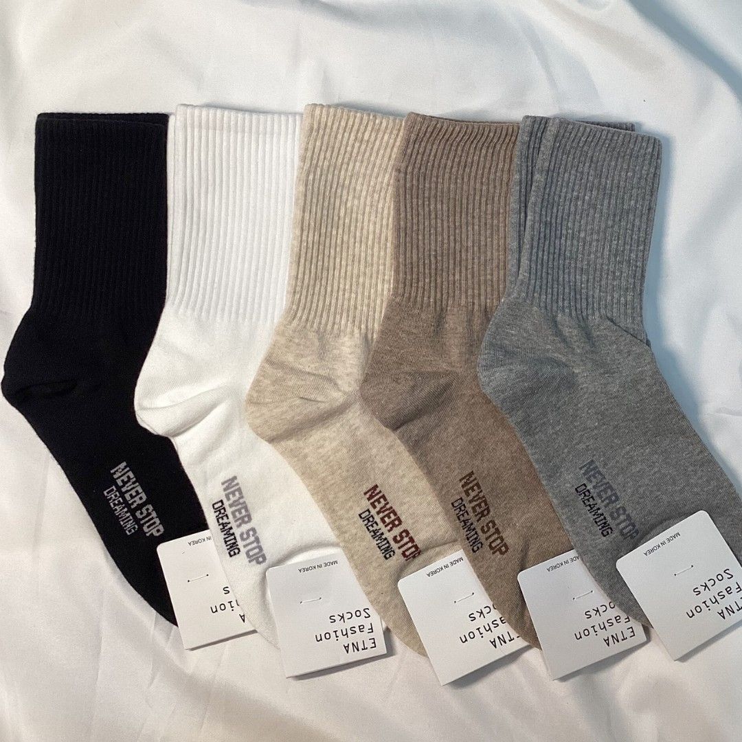 素色中筒襪