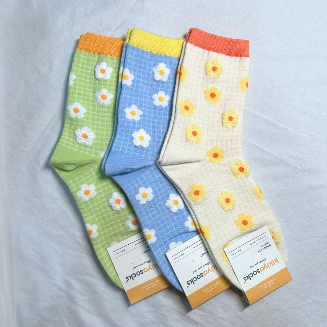 滿版格紋花花中長襪