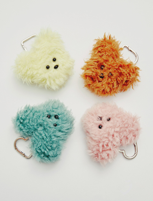 Carlyn Fluffy Key ring