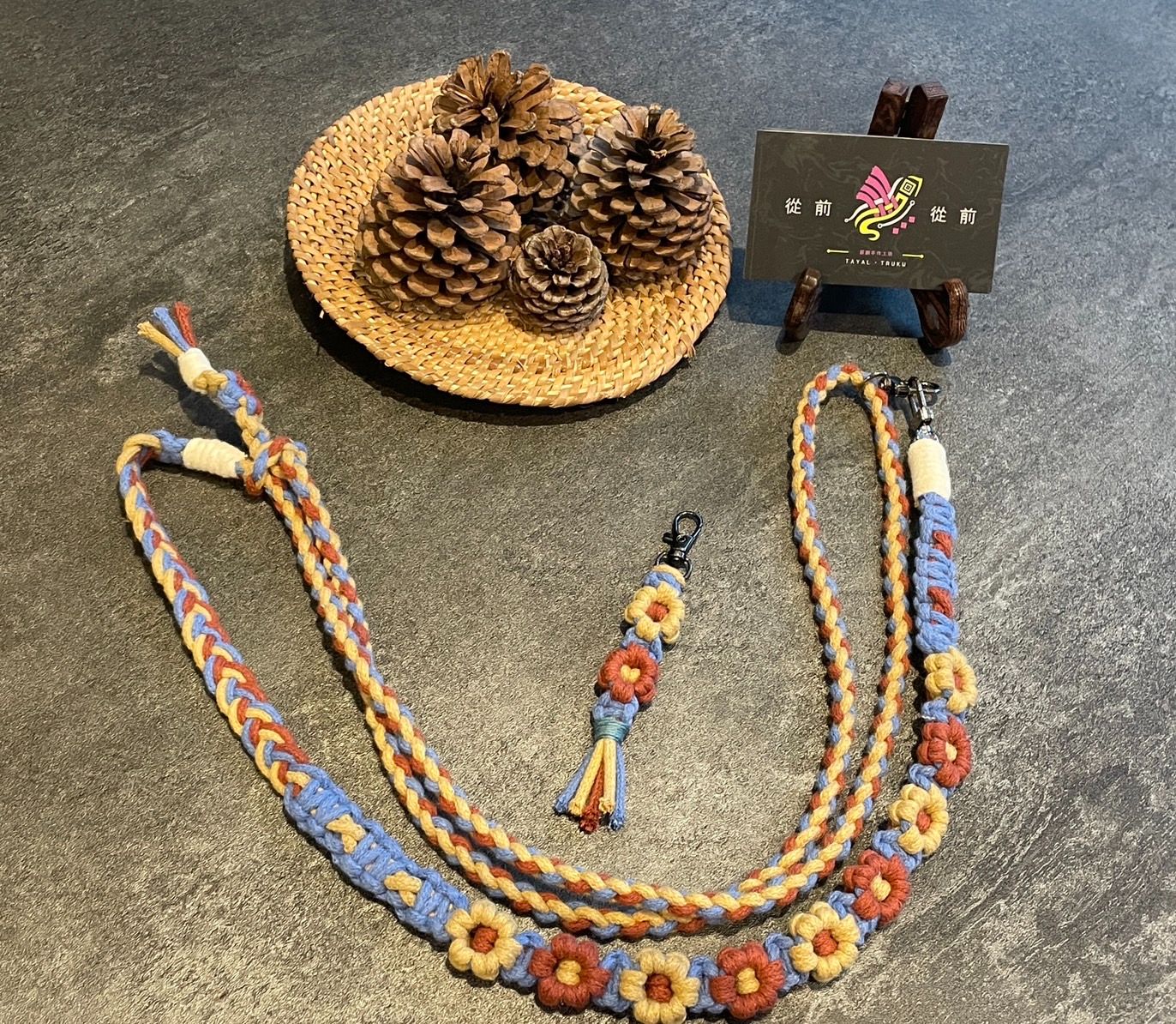 可調式手機背繩（不含圖片吊飾）