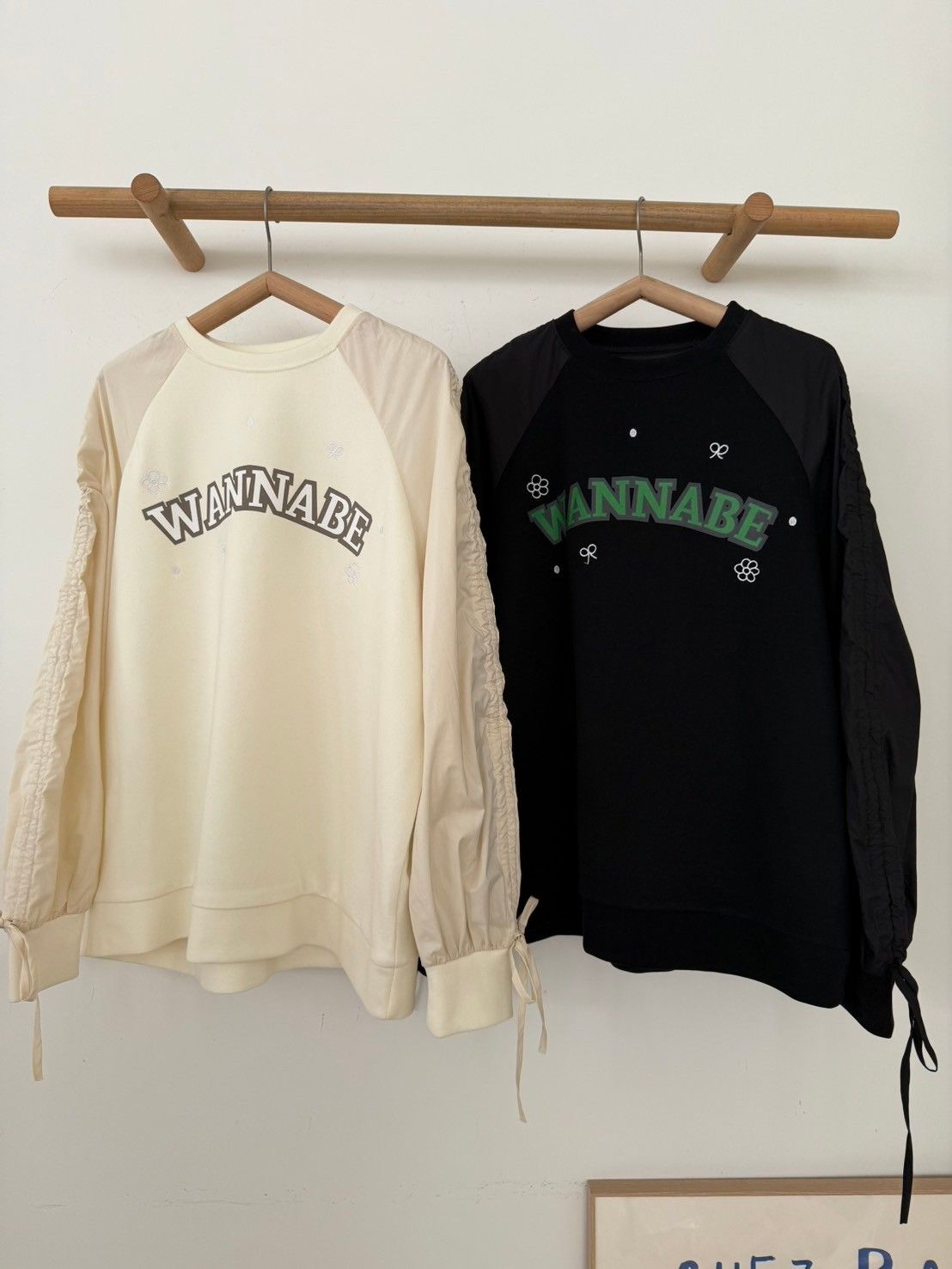 QMOMADE🍊自訂款異材質拼接抽繩大學T✨