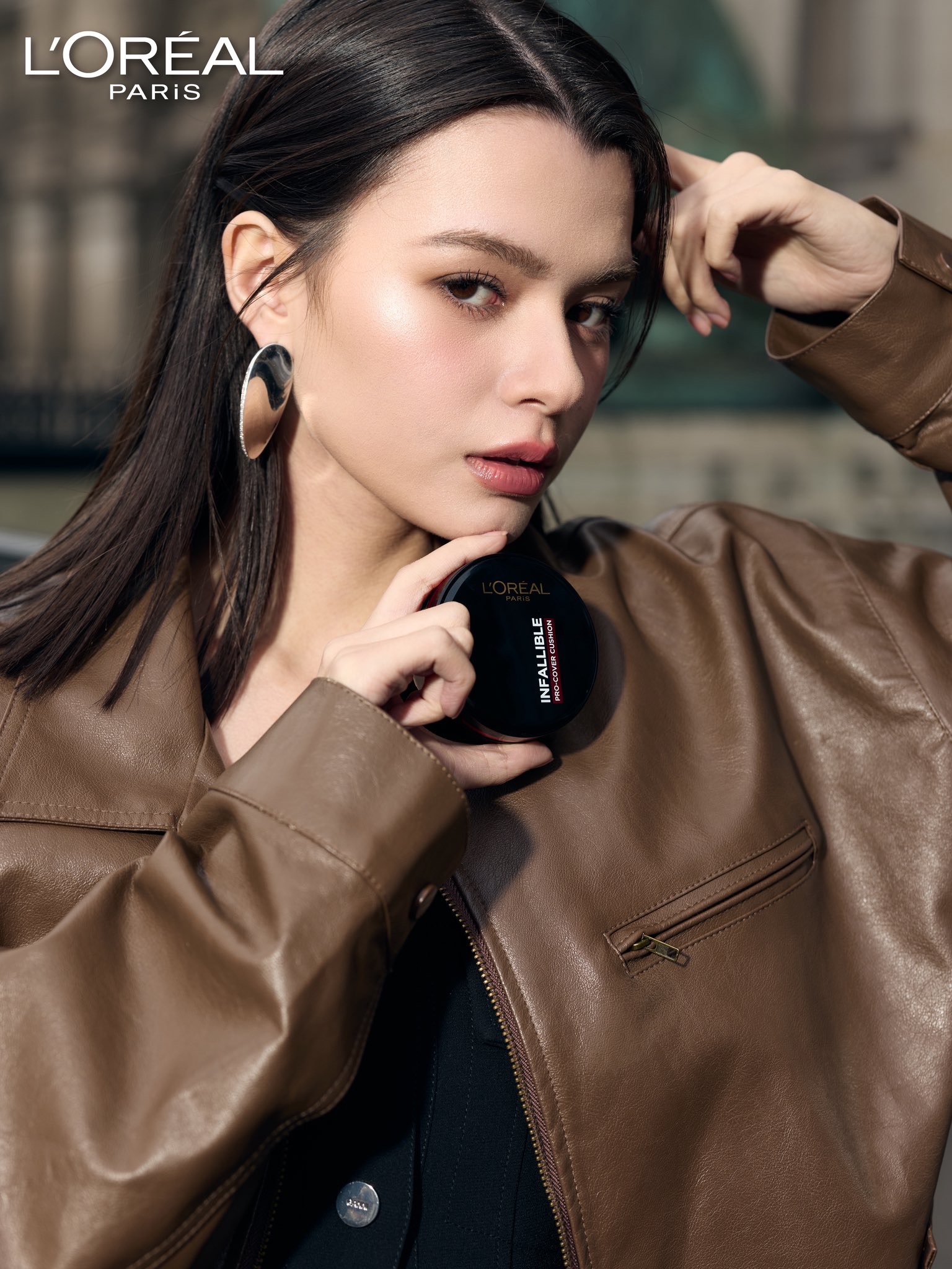 BECKY L’OREAL巴黎萊雅 黑金氣墊粉餅+補充芯＆唇釉