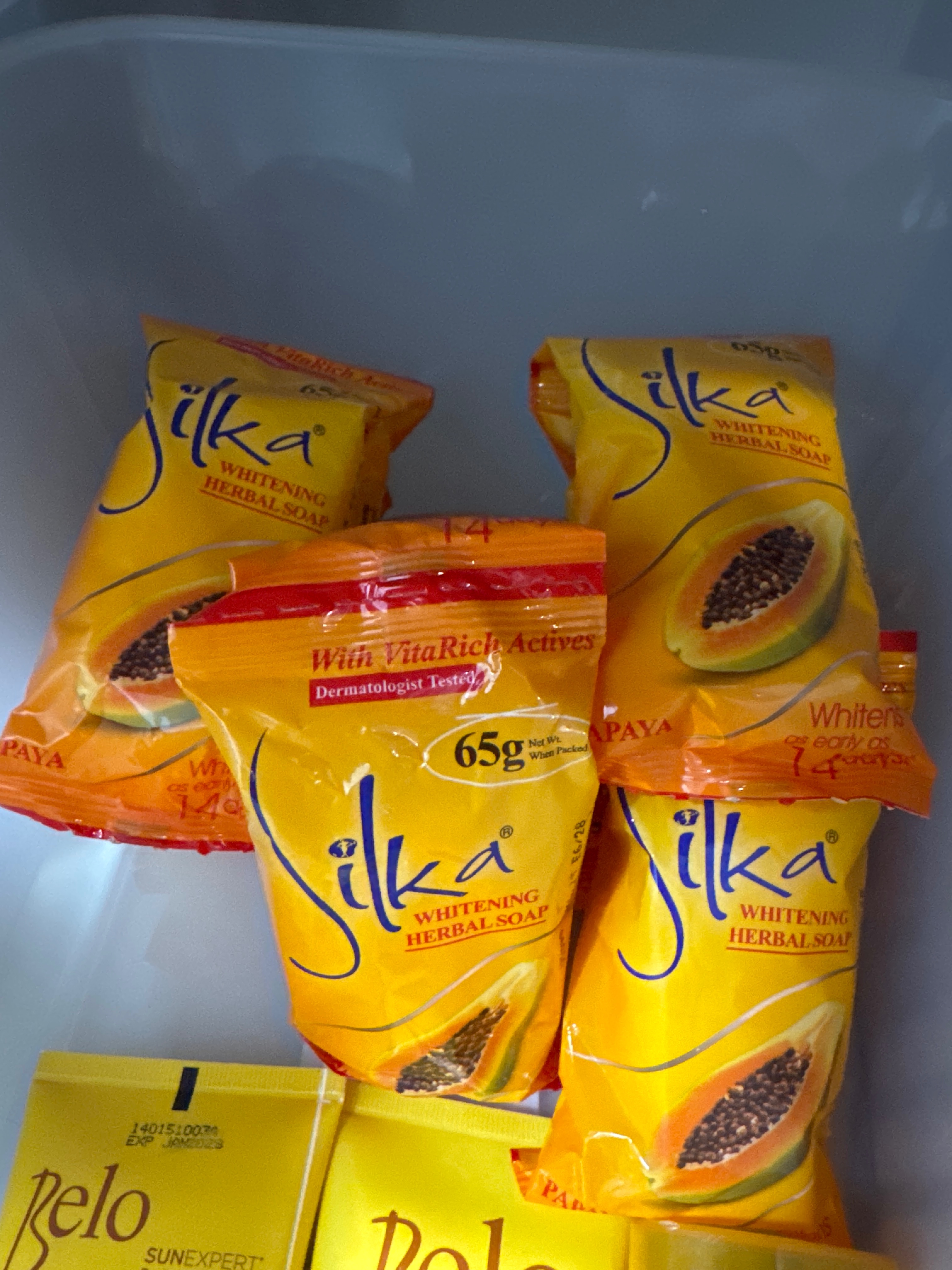 Silka soap 木瓜水嫩潤膚香皂 木瓜皂 黃木瓜papaya Silka木瓜肥皂木瓜香皂65G