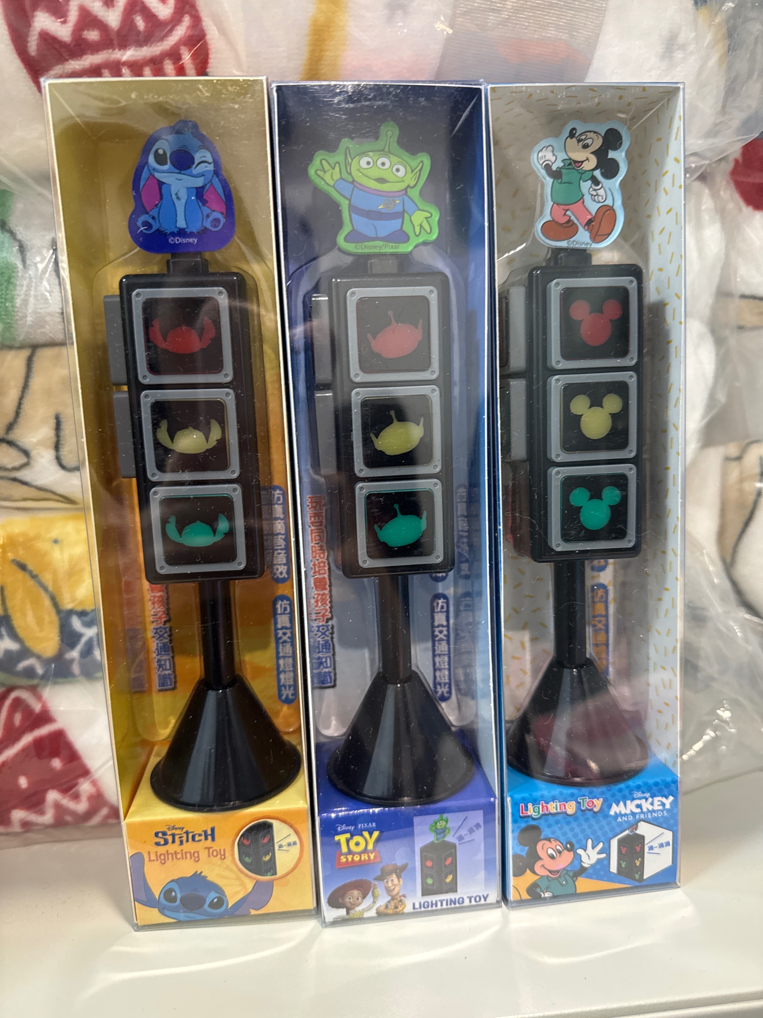 香港代購 迪士尼迴力車/紅綠燈（有香港紅綠燈的聲音!!!!）香港雙層巴士 香港的士 富豪雪糕車