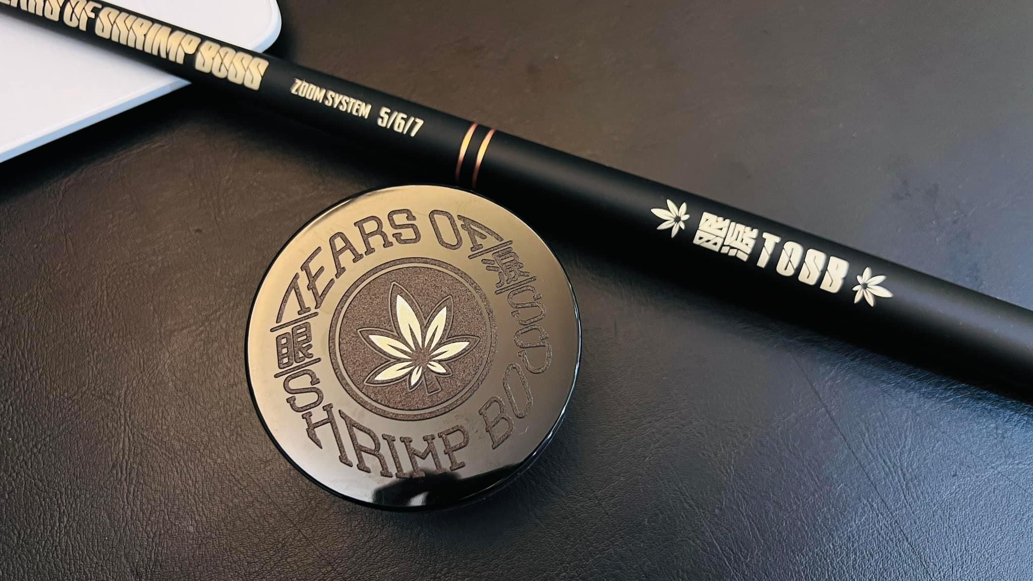 蝦場老闆的眼淚  骰盅粉盒 剪餌沾粉常常用的手髒髒粉粉嗎？你一定要買這個！