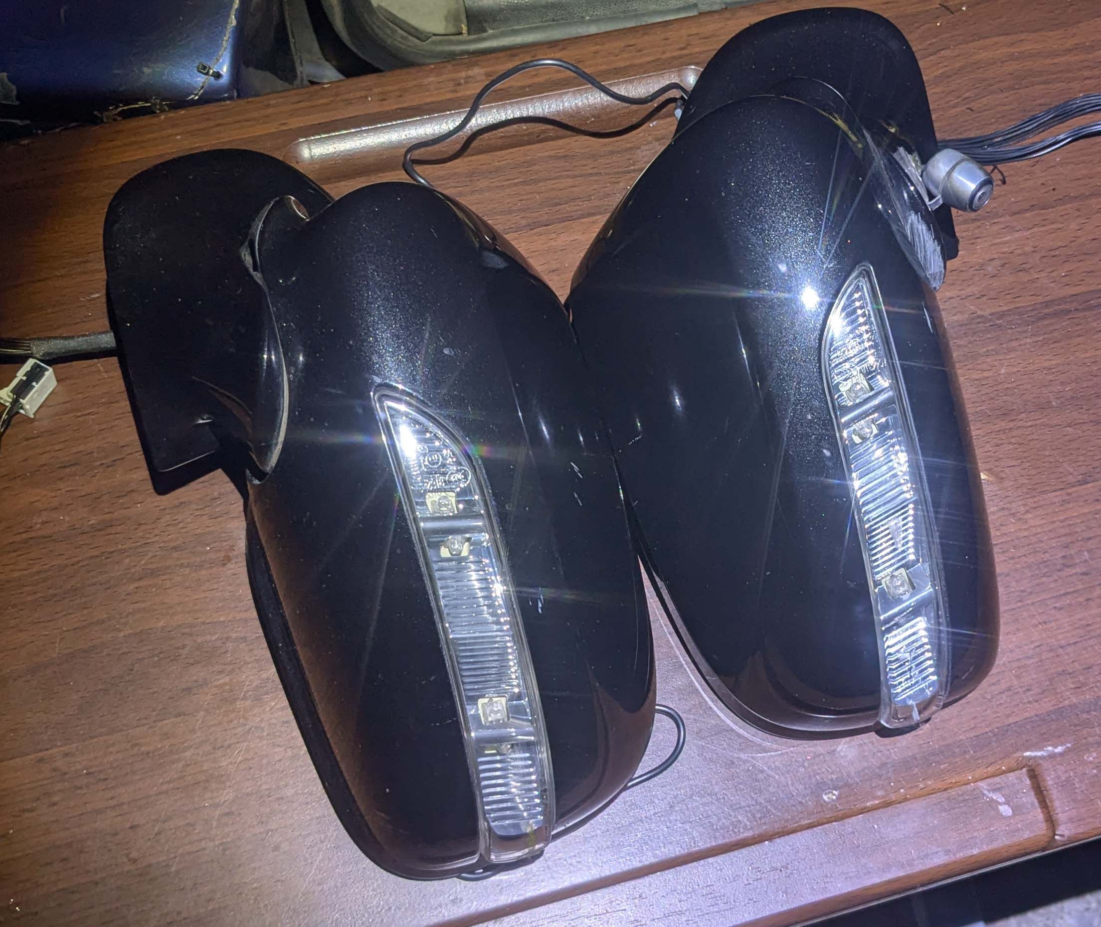 251119（金額為9999的物品請聯繫FB郵寄或自取）