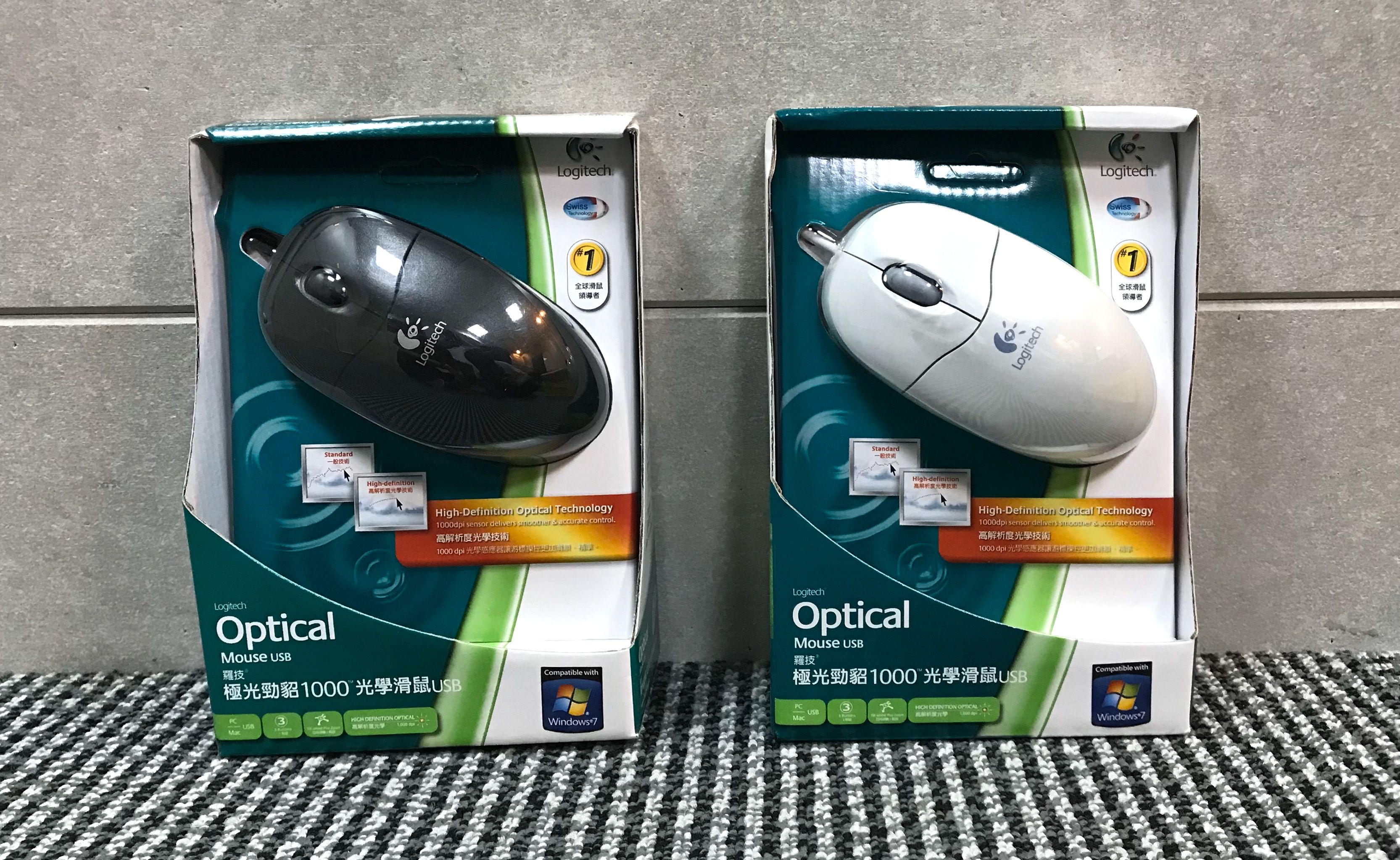 羅技 Logitech 極光勁貂1000 光學滑鼠 USB