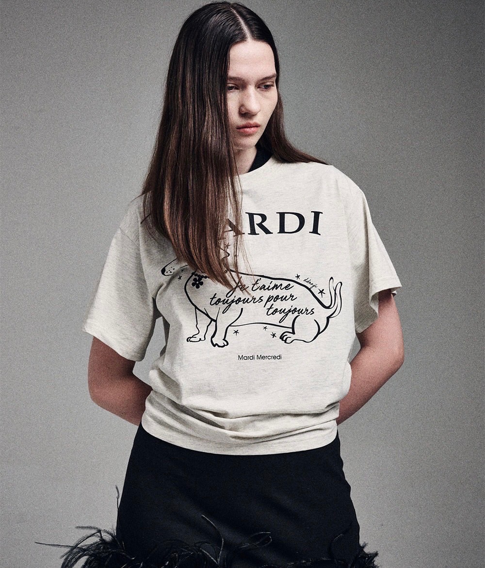 Mardi mercredi 新款臘腸狗T-shirt 側坐款