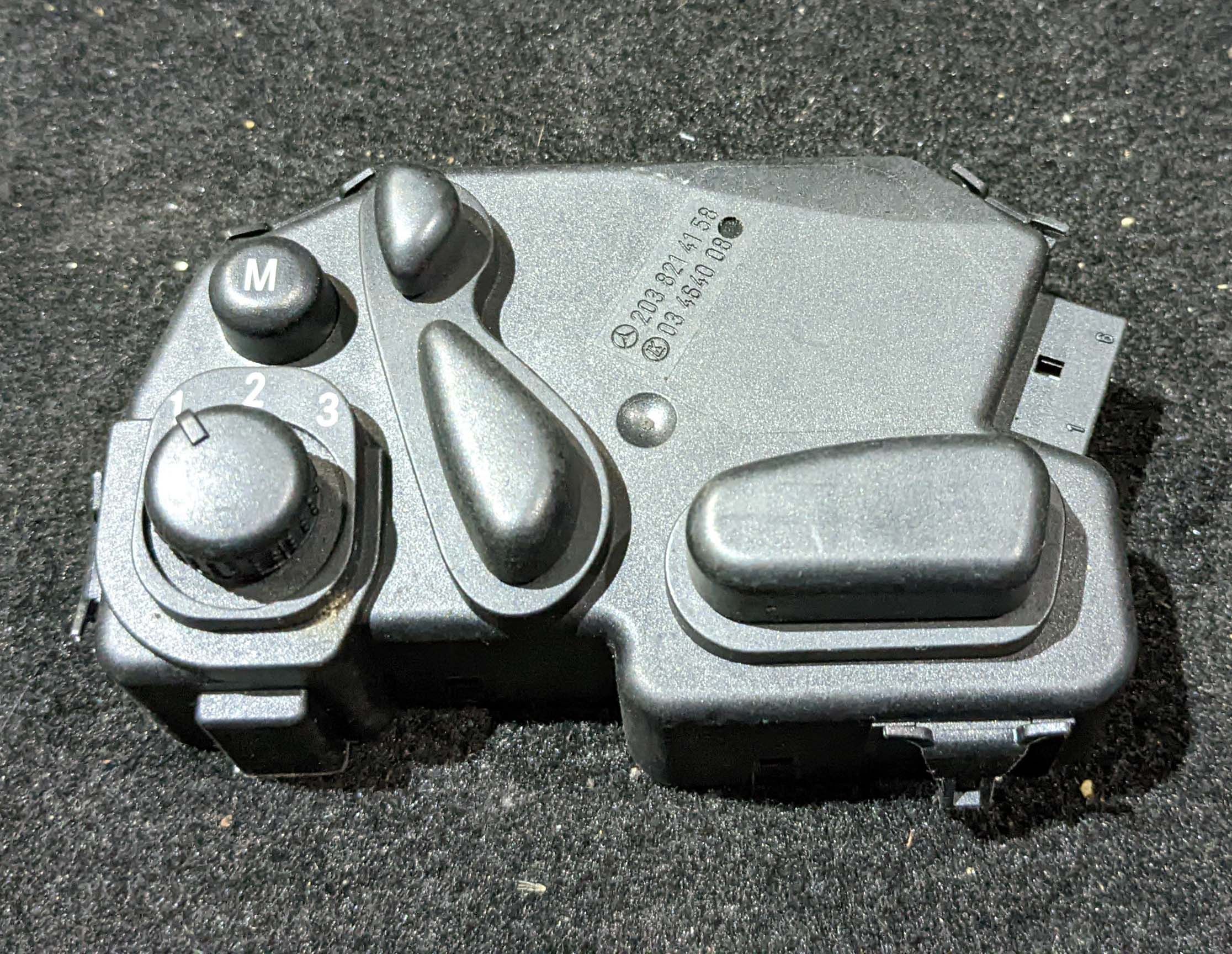 240223（金額為9999的物品請聯繫FB郵寄或自取）