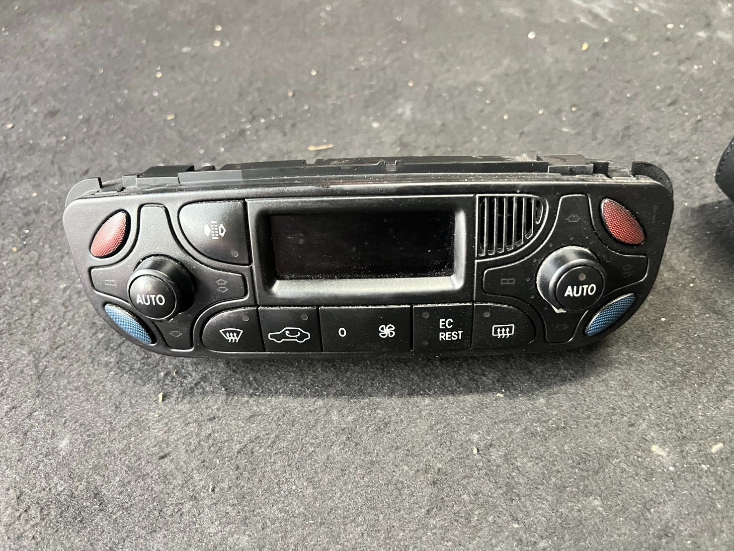 250424（金額為9999的物品請聯繫FB郵寄或自取）