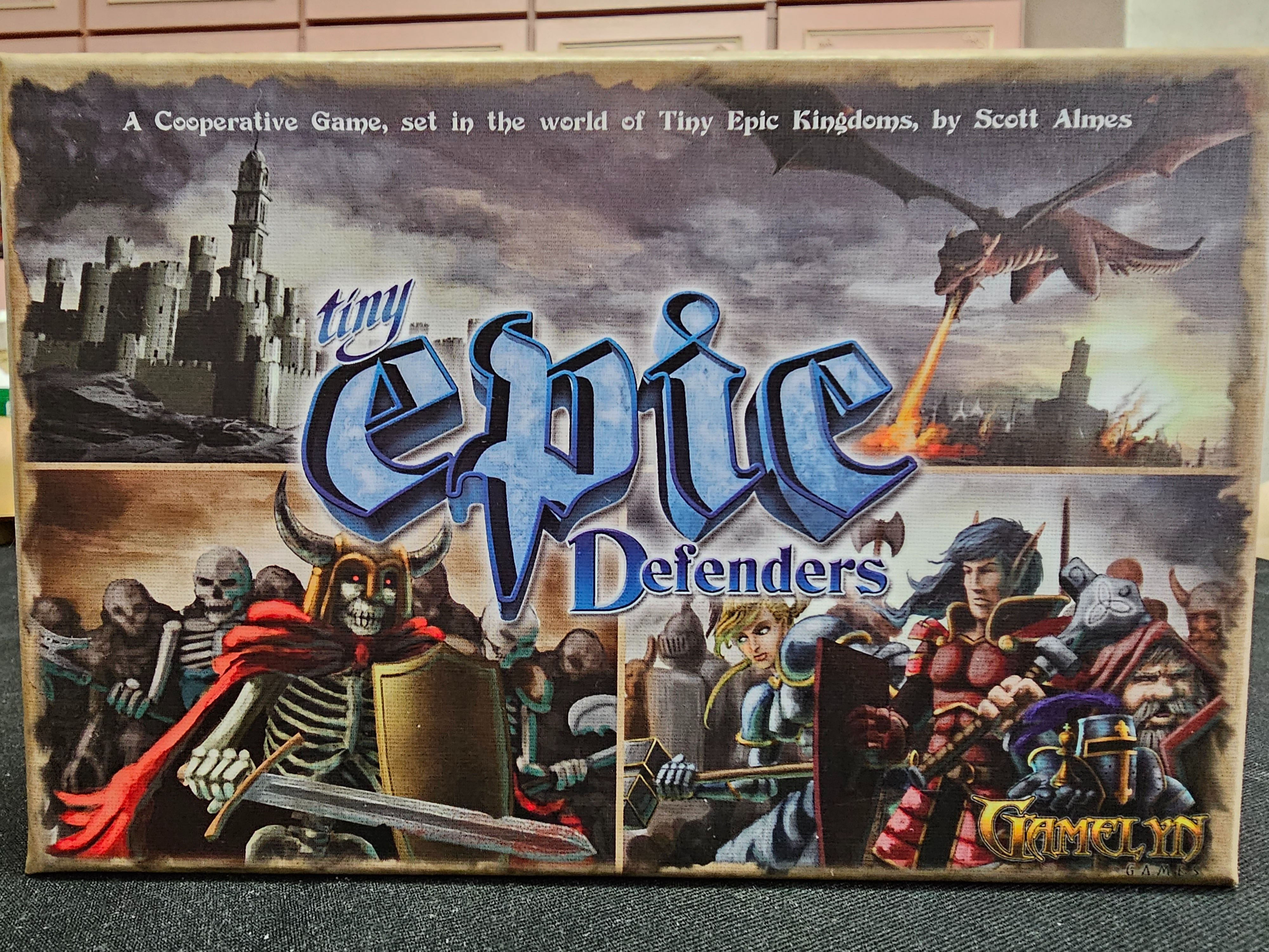 小小史詩守衛第一版（英文版附中文卡貼電子檔、有受潮）