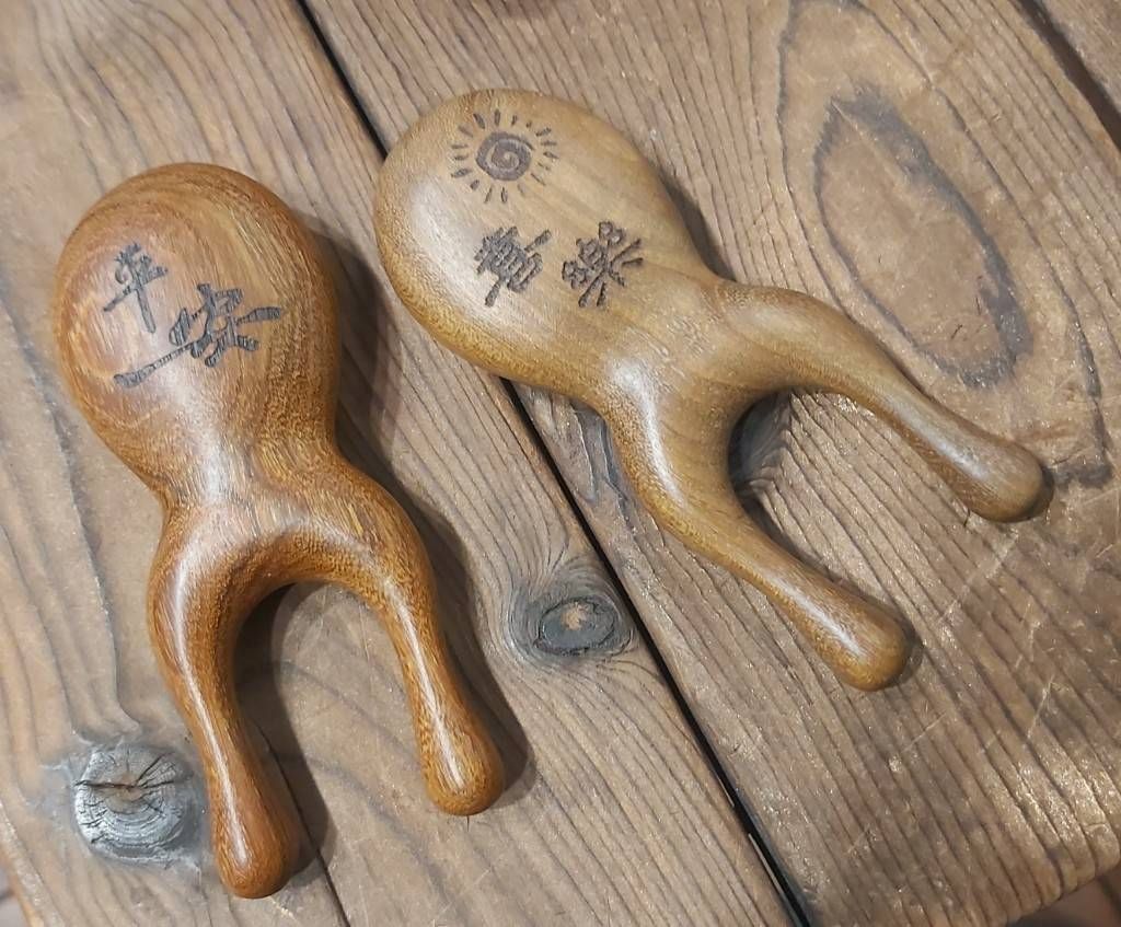 經絡按摩梳 附贈收納袋
