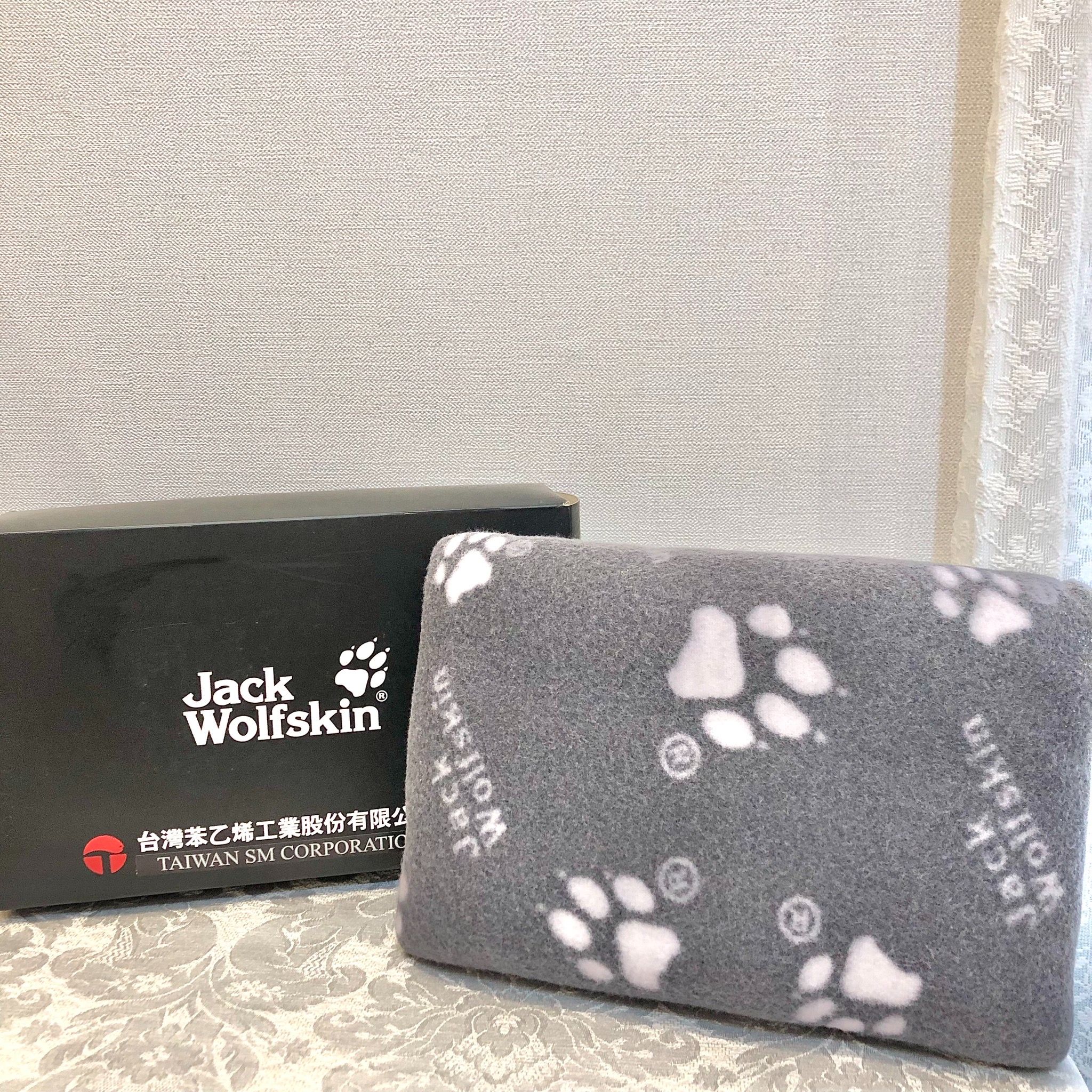 飛狼毛毯枕 股東會紀念品
