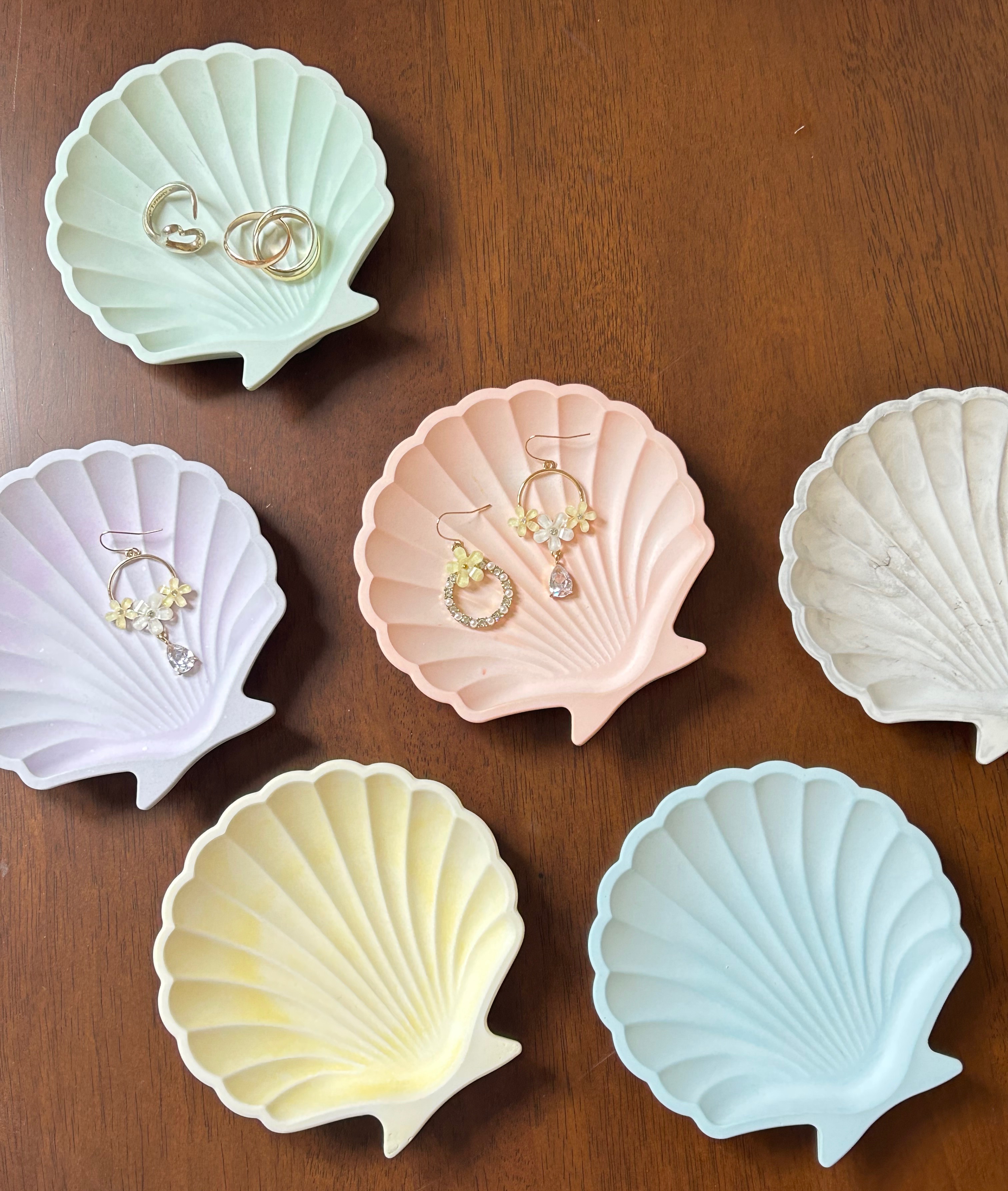 【Citta綵氛苑】彩色貝殼置物盤 擴香石 首飾盤 飾品收納 擴香擺件 石膏 交換禮物 收納 生日禮物 客製