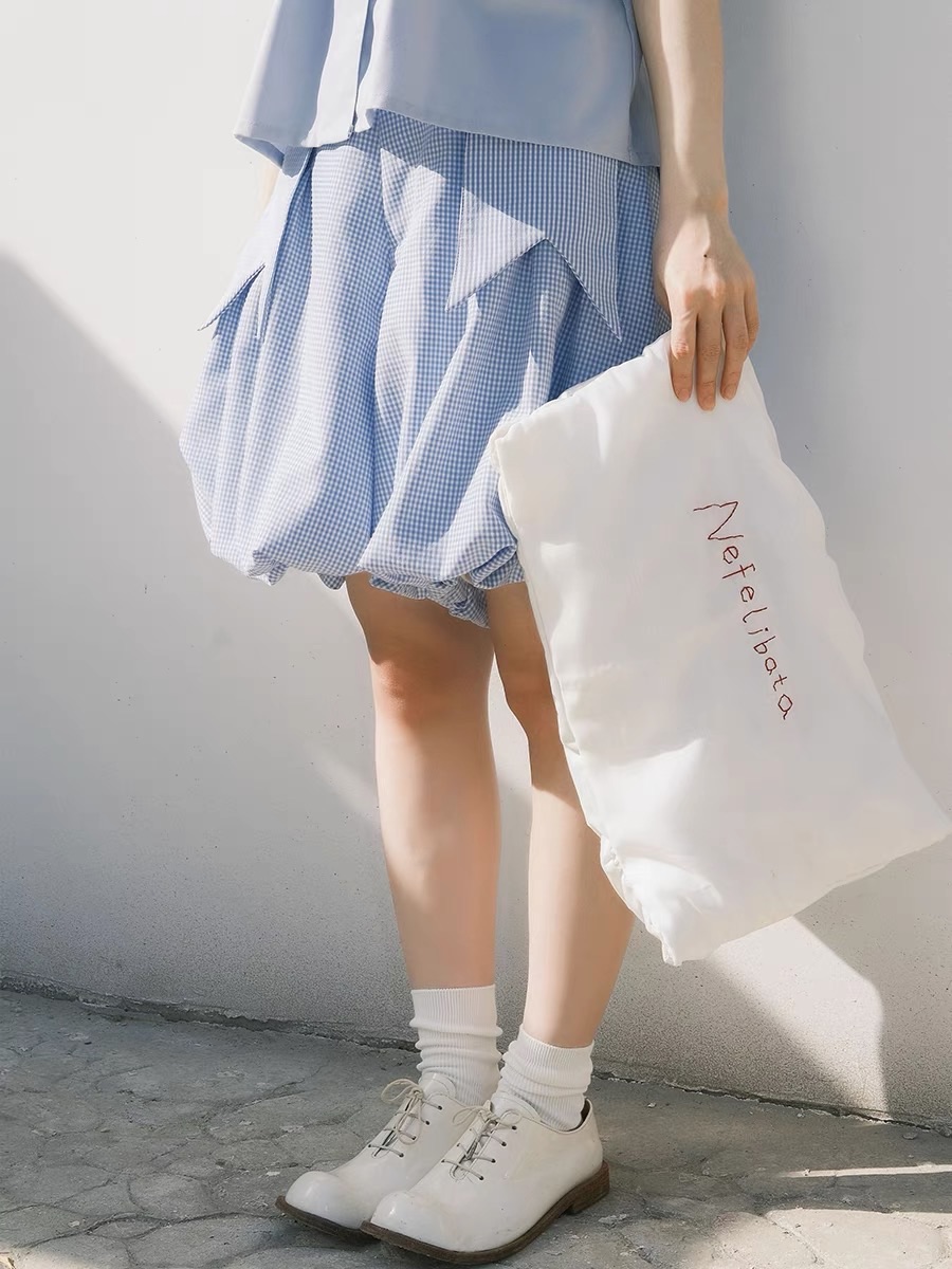 Meugler 藍格 提花面料可愛花苞堆堆短褲