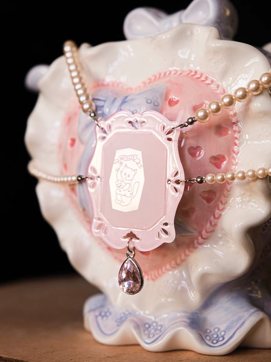New🫧 貓咪圖案粉寶石胸針/珍珠項鏈