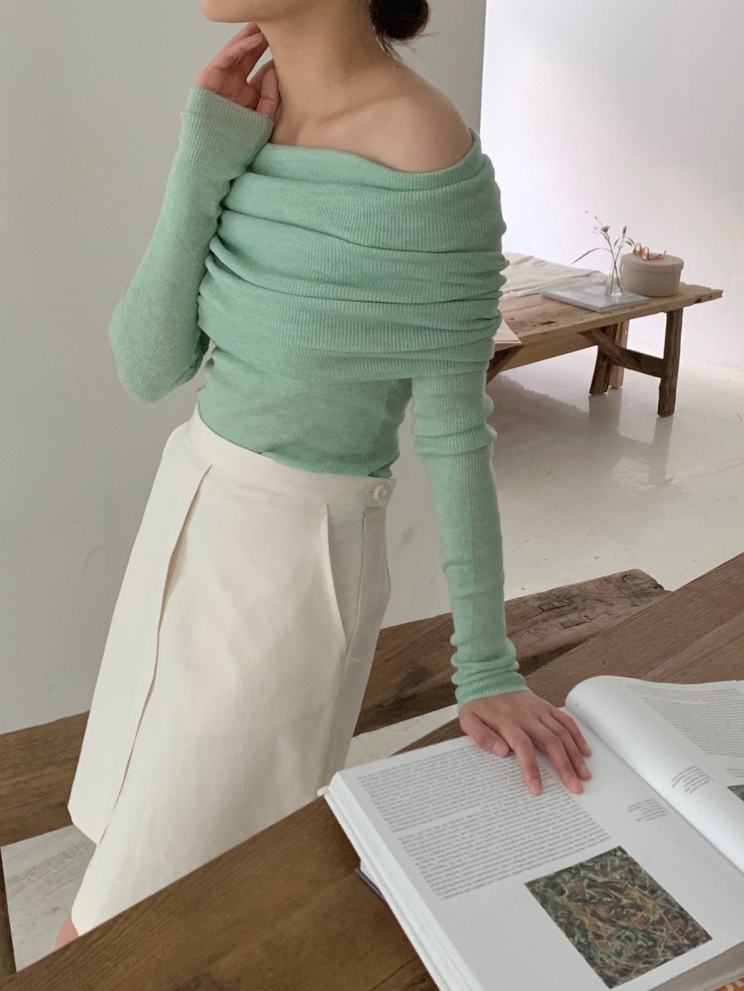 女人味滿滿露肩針織上衣