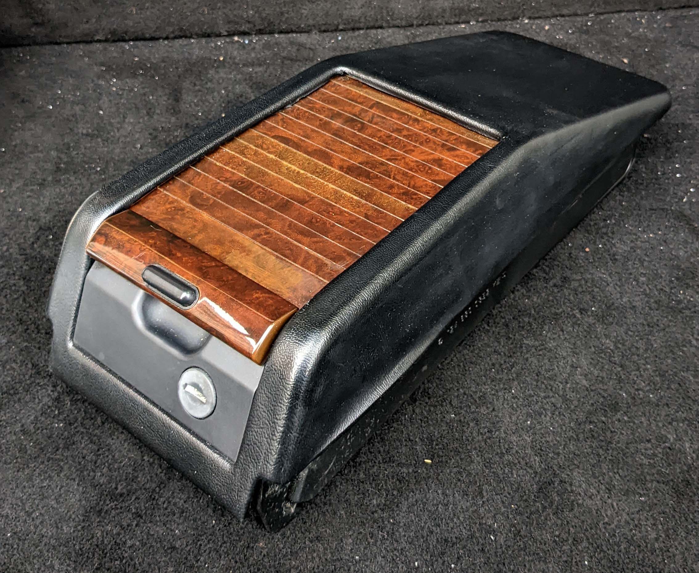 240216（金額為9999的物品請聯繫FB郵寄或自取）