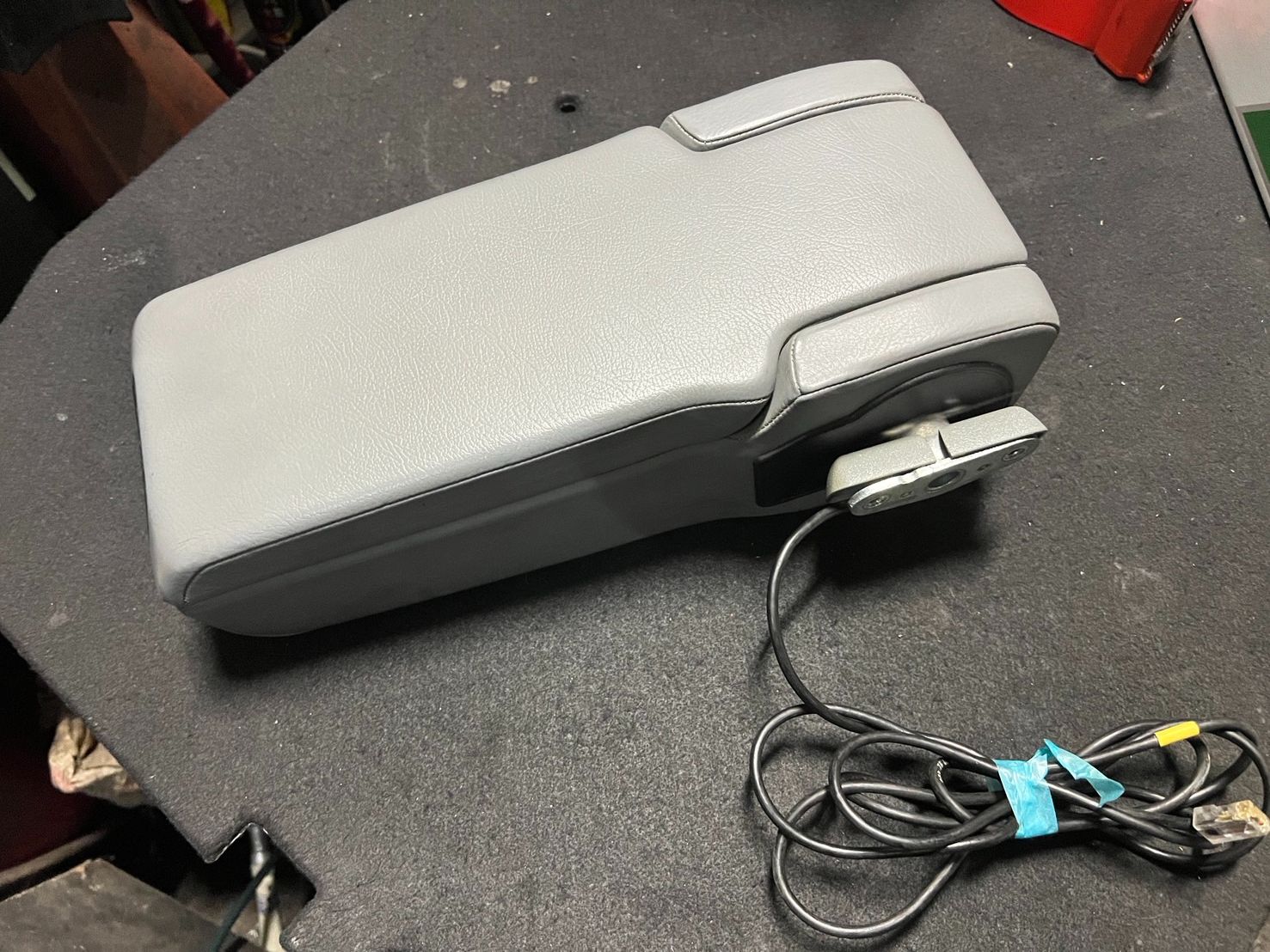 250430（金額為9999的物品請聯繫FB郵寄或自取）