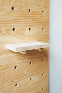 【松材屋｜洞洞板配件】 松木實木層板（送木棒2支）｜適用洞徑1.7cm／洞距10cm的洞洞板