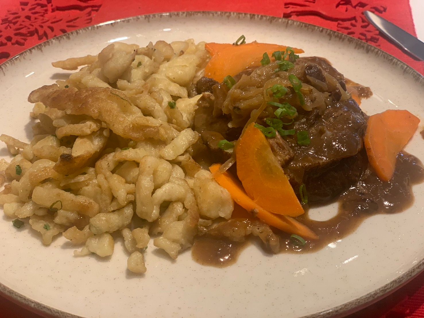 黑啤肉肉捲（不含圖片內的德國手工雞蛋麵）