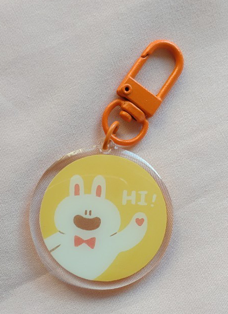 喜歡打招呼的兔朋友－滴膠壓克力吊飾