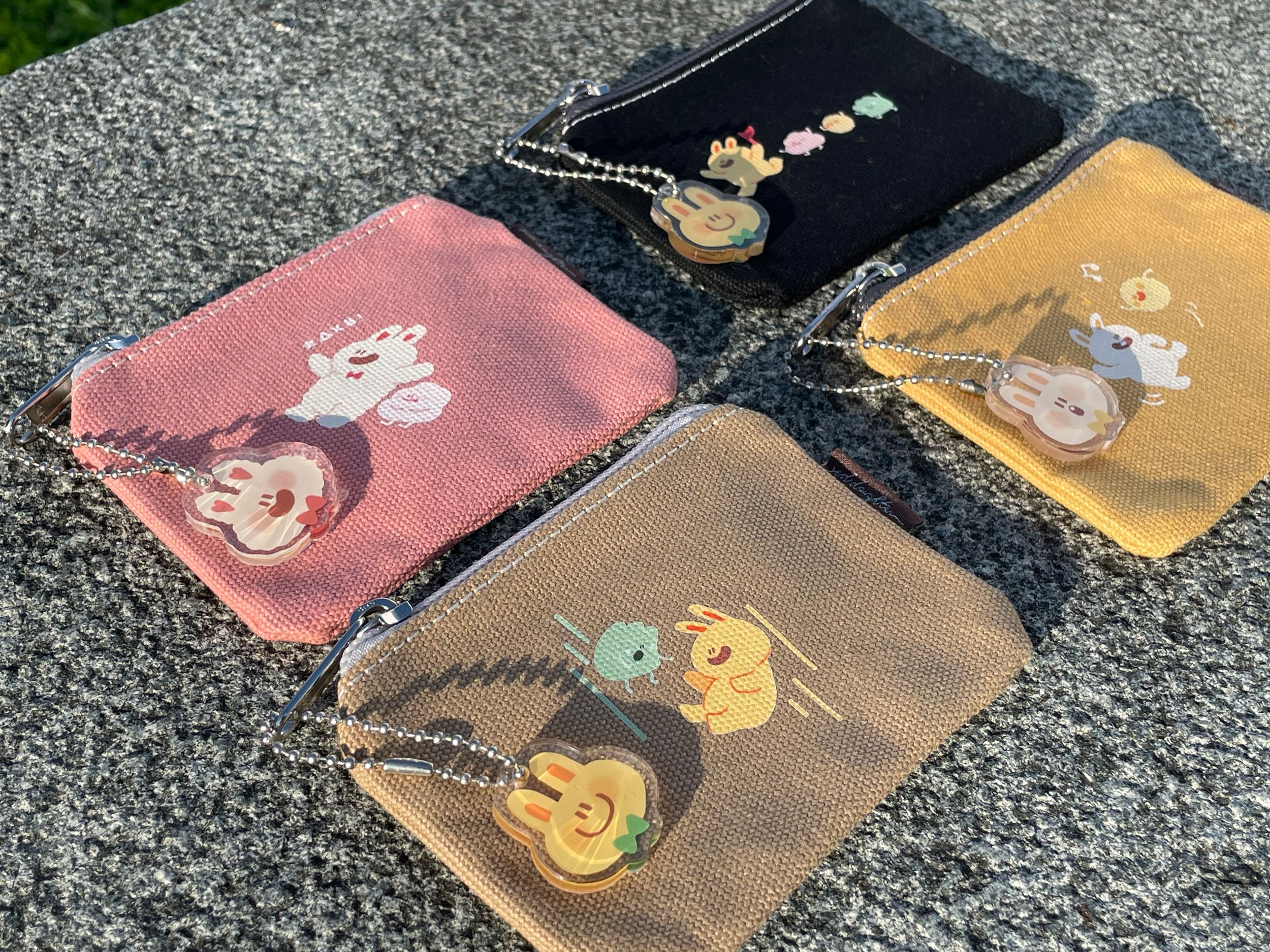 『兔米亞 x 扛夢山丘』零錢包 -附贈壓克力吊飾+貼紙組