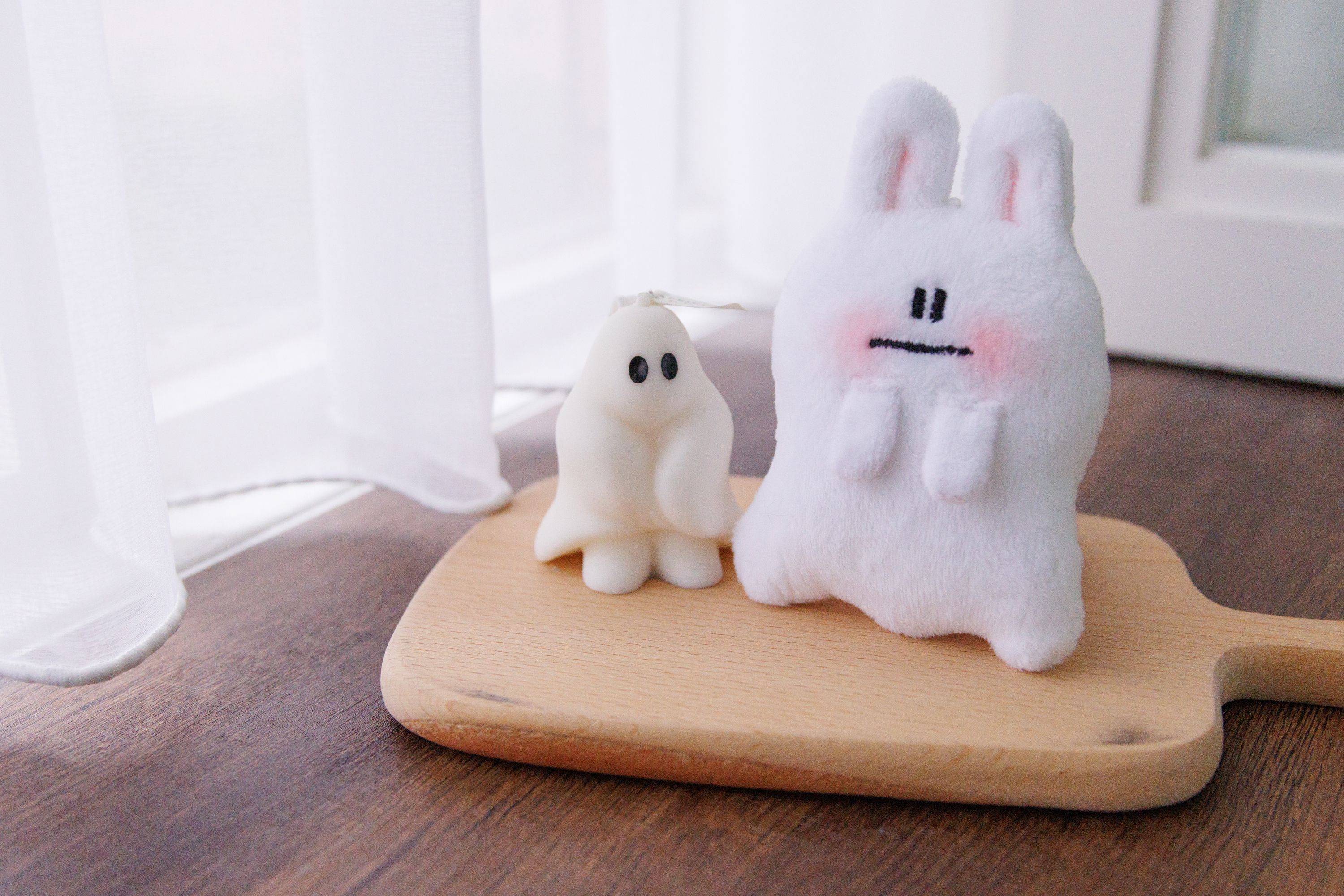 ✧*｡幽靈兔兔 ✧*｡ 軟軟的可以捏臉臉！