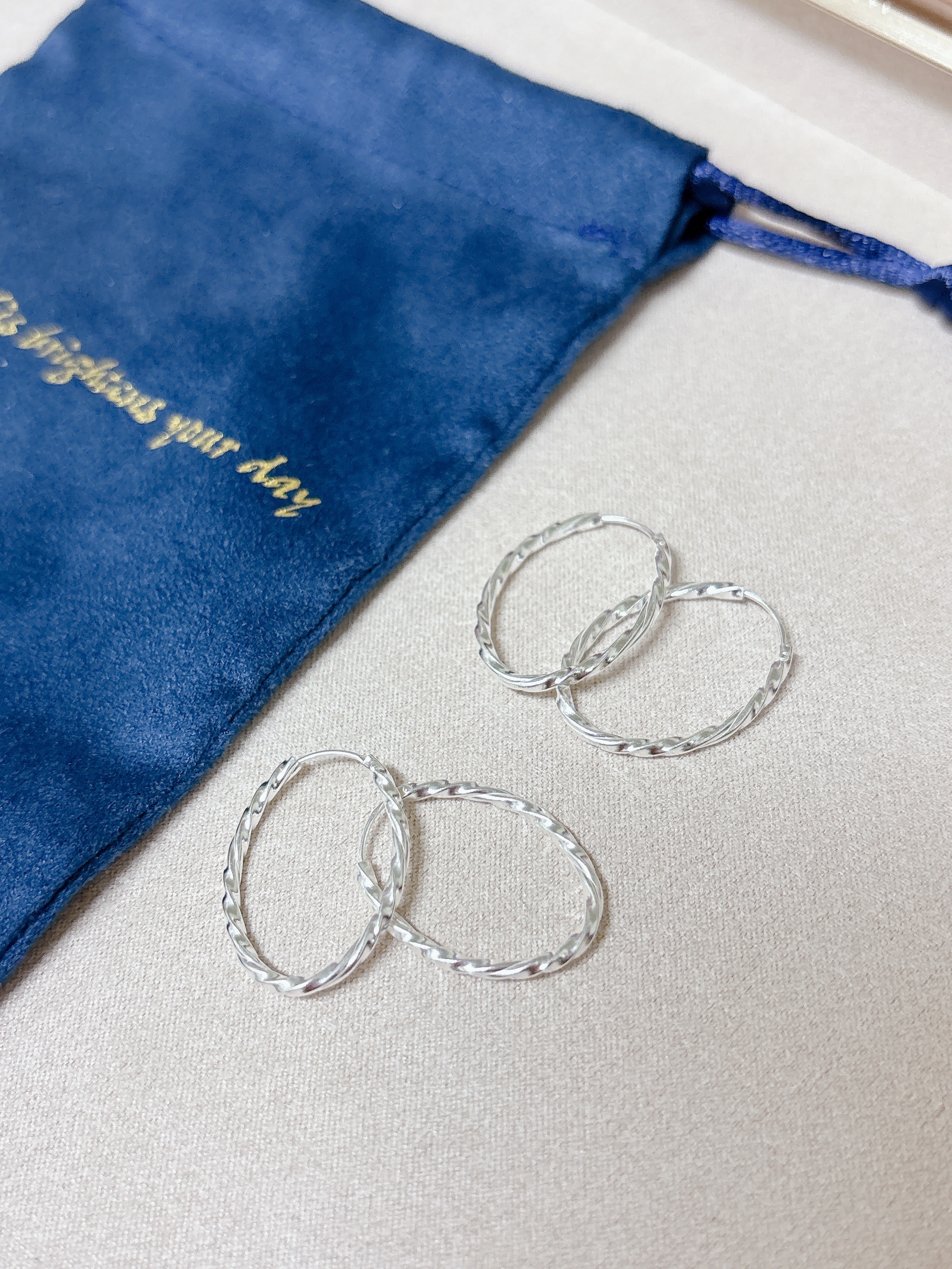 925純銀螺紋橢圓耳環