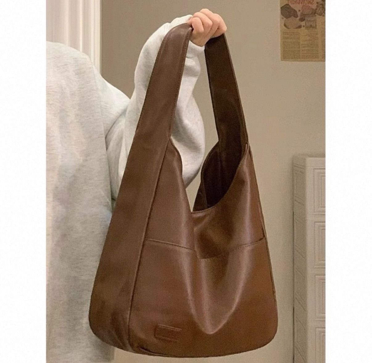 【秋夜微風】咖黑2色✨大容量軟皮水桶包通勤托特包👜（點擊下滑可看詳細介紹）