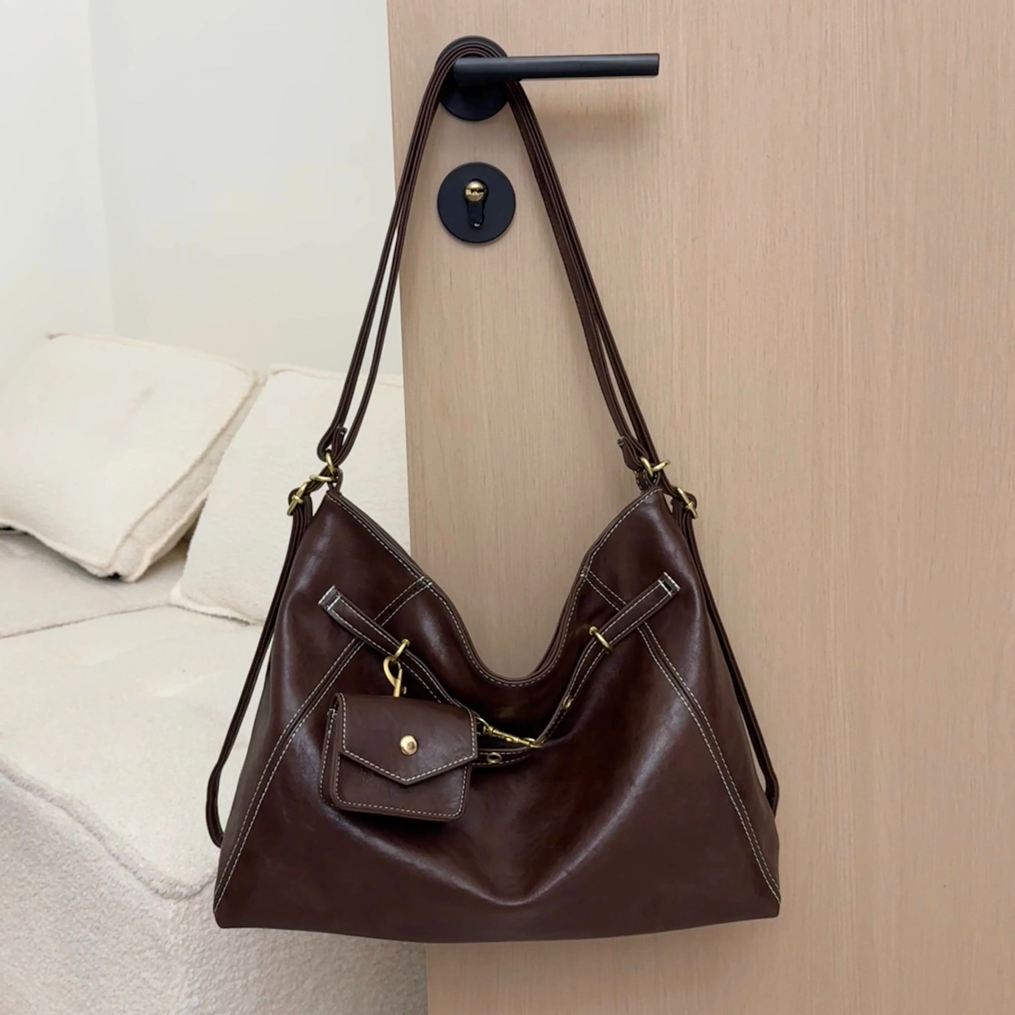 （4 colors）💝【倫敦日常】- 贈掛件‼️肩背/斜背/後背一包多背大容量包包