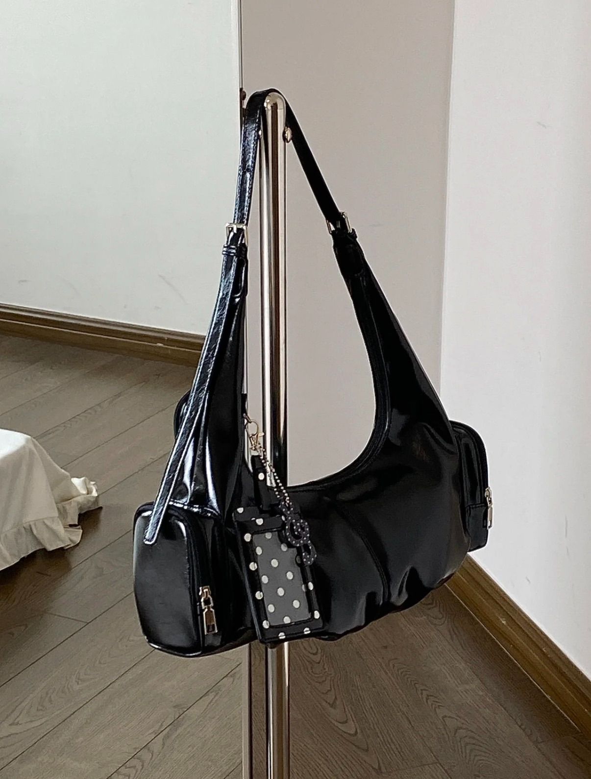 【星夜流光🌙】- 贈卡套✨復古百搭軟皮皺摺單肩斜背包