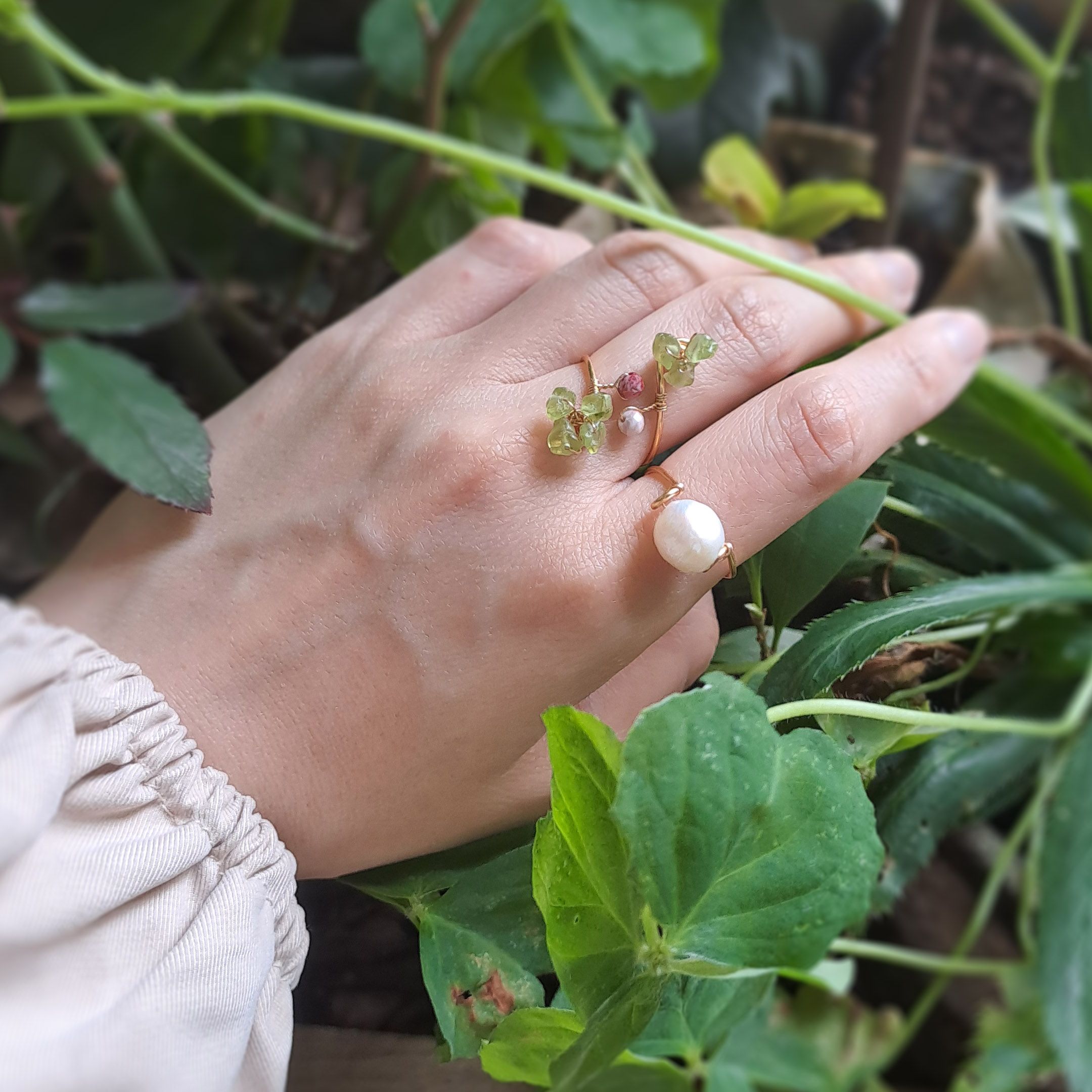 幸運草 可調式雙戒指 ✦ 橄欖石/硃砂/淡水珍珠