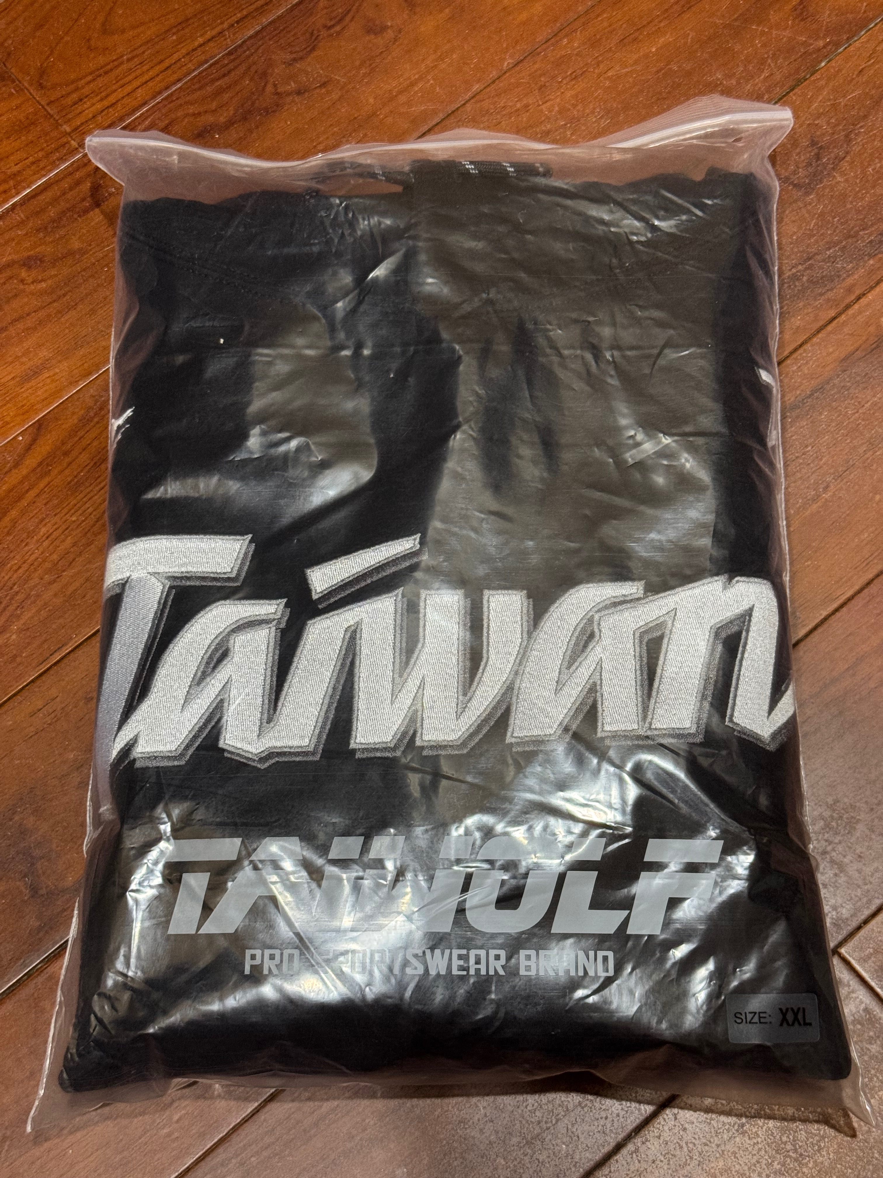 TAIWALF TEAM TAIWAN 帽T