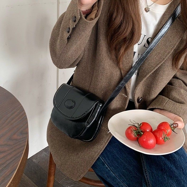 歐洲小鎮-復古油蠟皮馬鞍包 3color