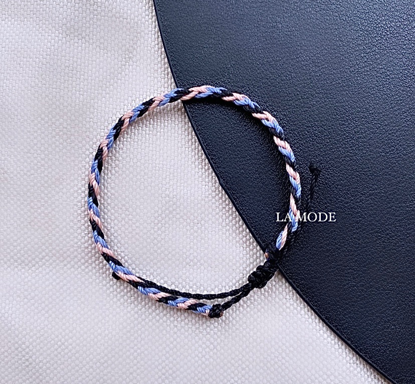 【𝐋𝐀 𝐌𝐎𝐃𝐄】️ 𝑽𝒆𝒓𝒔𝒂𝒊𝒍𝒍𝒆𝒔 𝒃𝒂𝒏𝒒𝒖𝒆𝒕 🌃 蠟繩手鍊