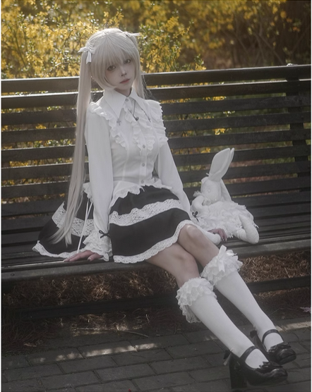 {襯衫}【預購】lolita暮光之城 垂墜十字架蕾絲花邊木耳邊緞帶蝴蝶結收腰襯衫/v字形開襟長袖襯衫 哥德蘿莉塔