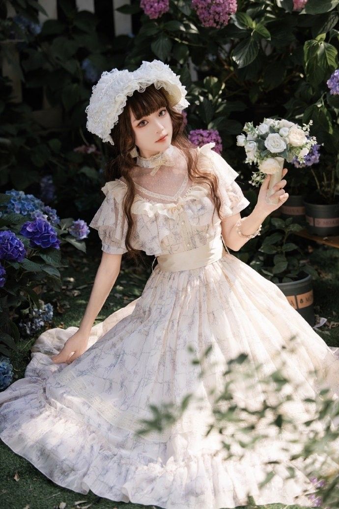 【預購】lolita晨光風信子 風信子碎花珍珠釦木耳邊愛德華領自帶裙撐閃光銀絲雪紡洋裝/連身裙/連衣裙 淑女蘿莉塔