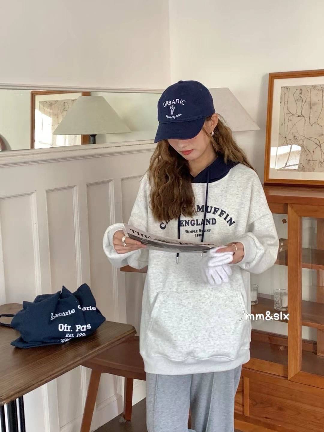 撞色字母銀狐絨抽繩帽踢::Qstore::