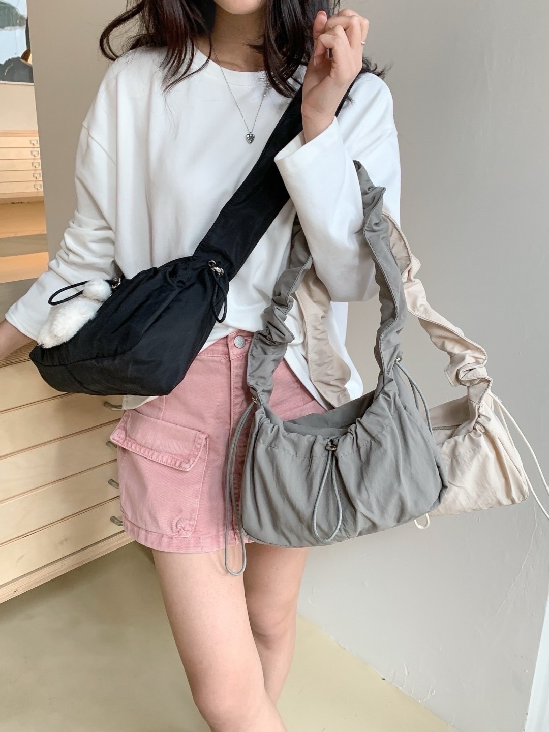 韓系木耳背帶抽繩百搭雲朵包::Qstore::