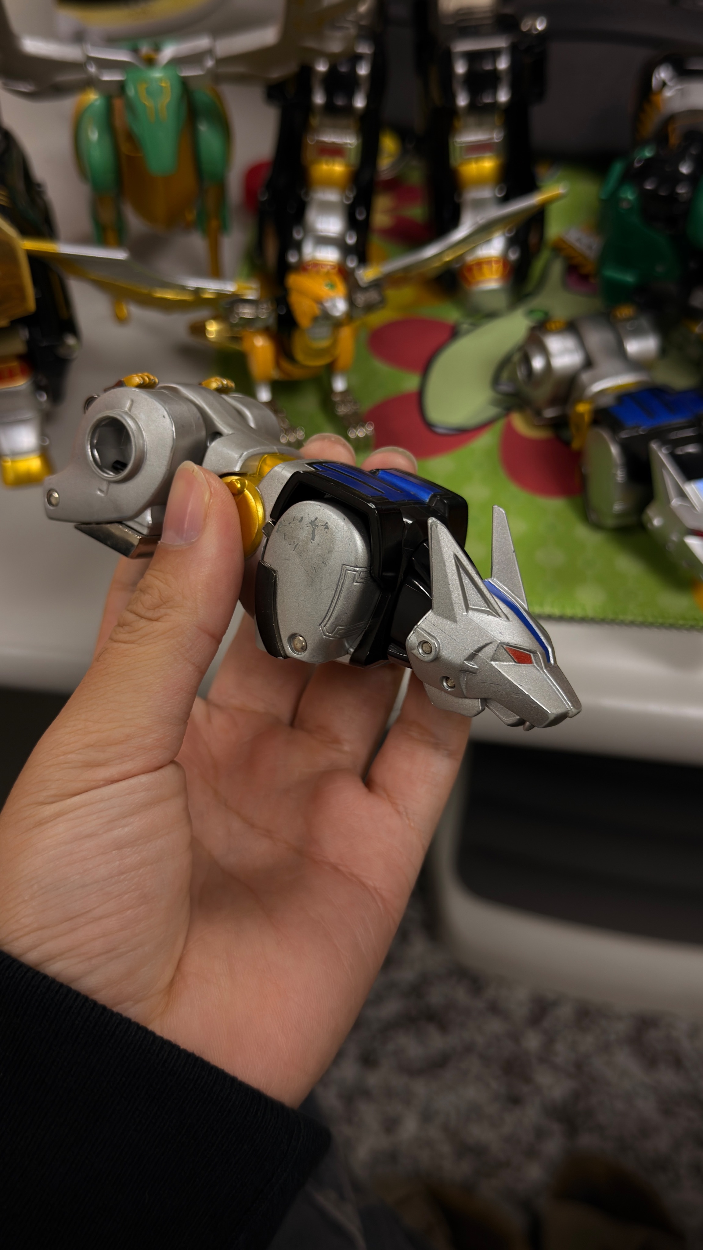 恭喜鹽巴哥成為尊貴的銀狼飼主+猛鯊飼主