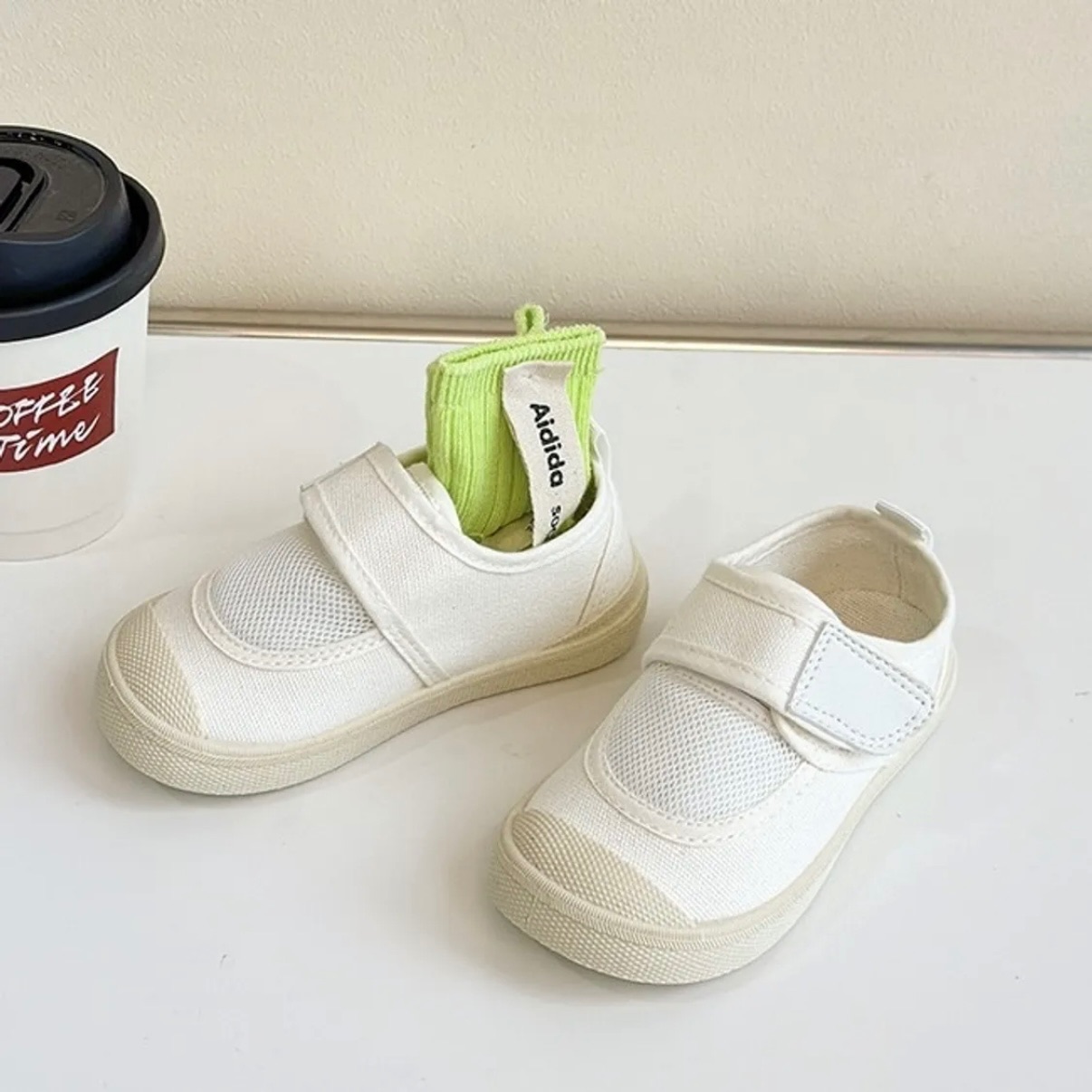 好搭必備款小白鞋