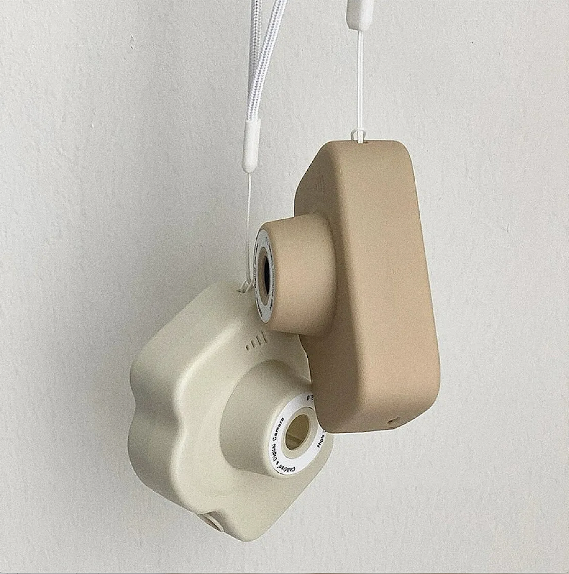 北鼻的第一台小相機（附32g記憶卡＋讀卡機）