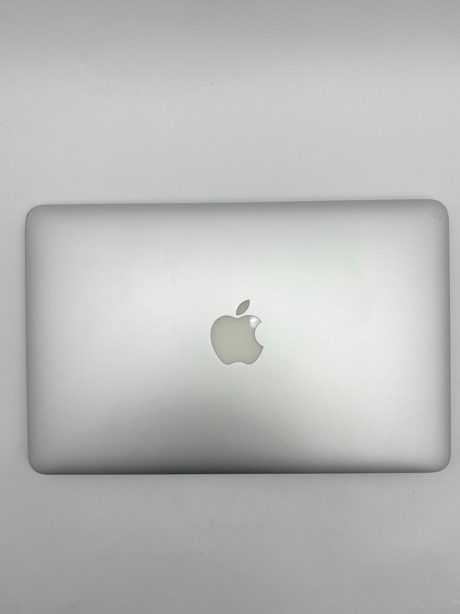 MacBook Air 11＂ Mid 2013 [Core i5-1.3 GHz]