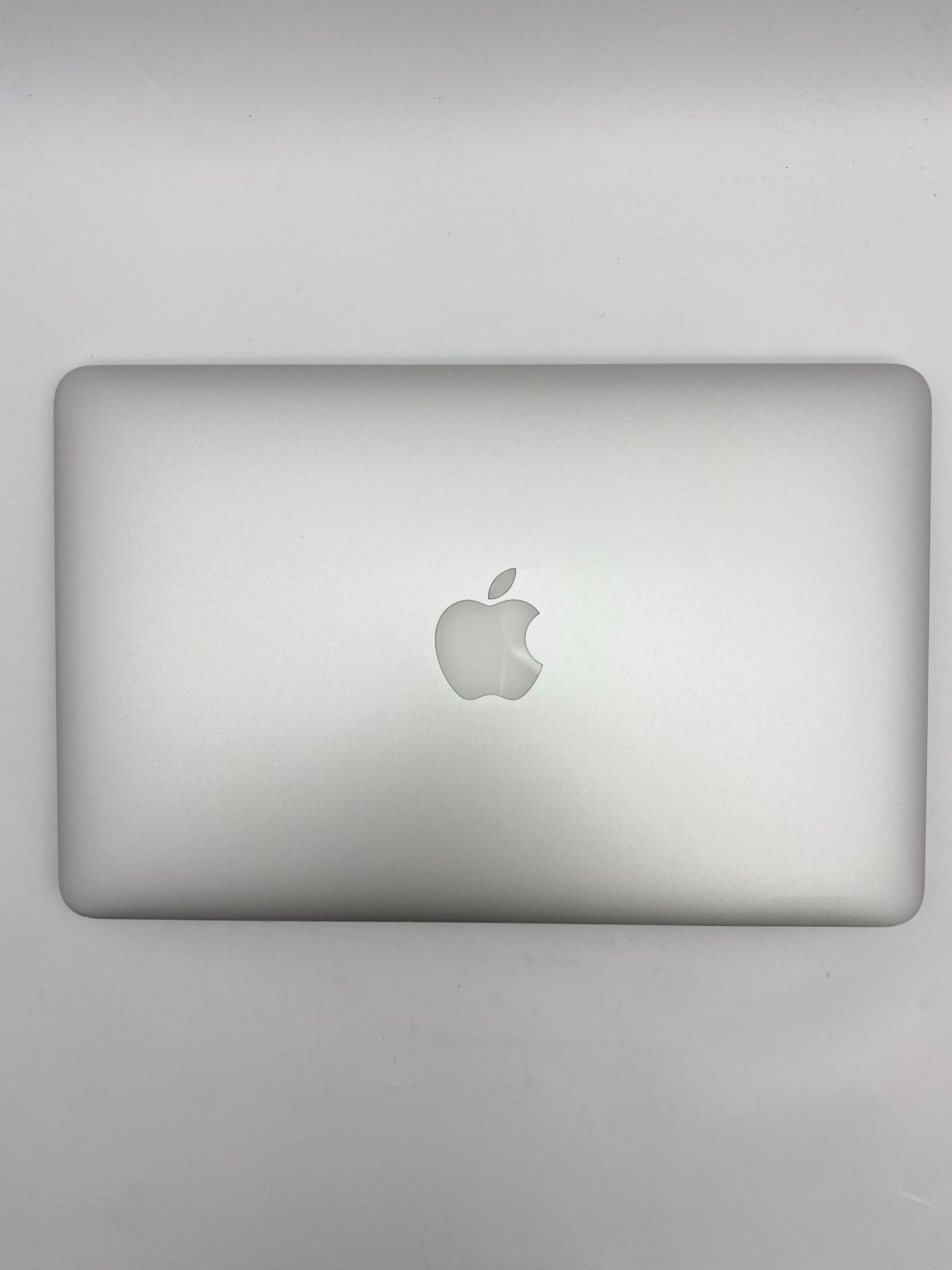 MacBook Air 11＂ Early 2014 [Core i5-1.4 GHz]